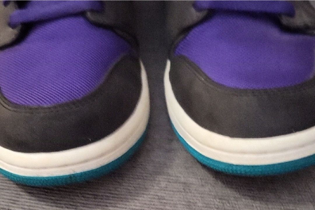 Nike Nike 2012 Air Jordan 1 Mid Grape Retro Size US 11 / EU 44 - 10 Thumbnail