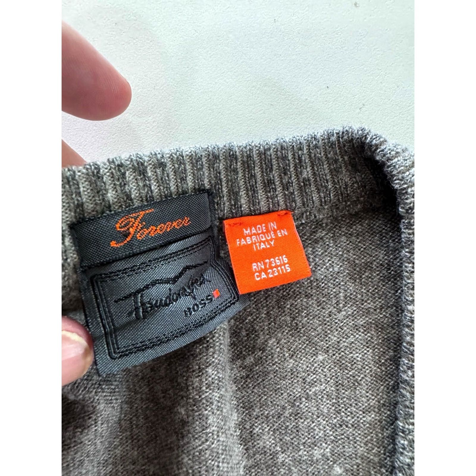 Hugo Boss Hugo Boss Forever Unique Vneck SWEATER Large L Mens Cardigan? Size US L / EU 52-54 / 3 - 5 Thumbnail