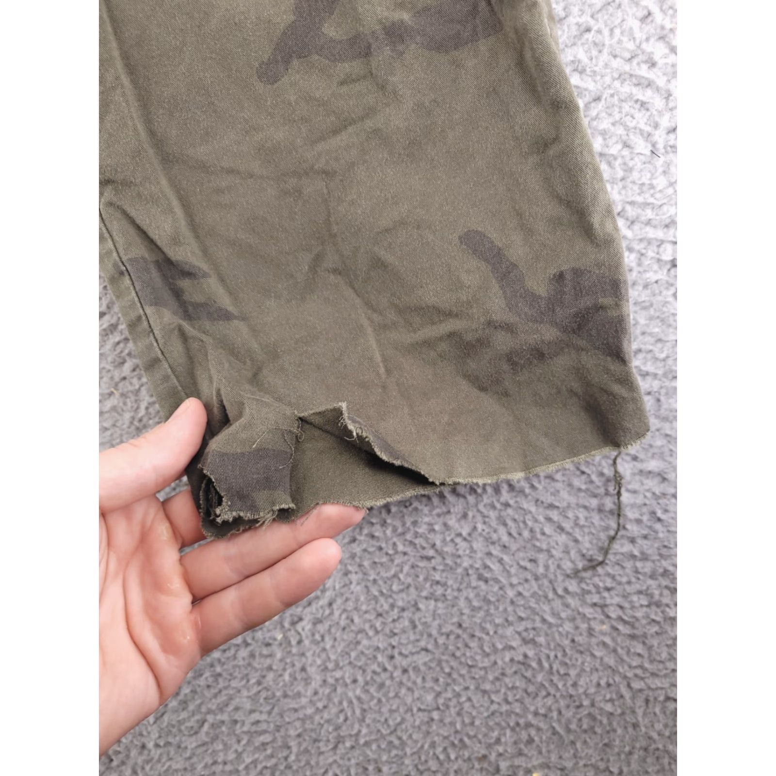 American Eagle Outfitters VINTAGE American Eagle Pants Mens Large Jogger Cropped Camouflage Green Slim Cut off Size US 38 / EU 54 - 3 Thumbnail