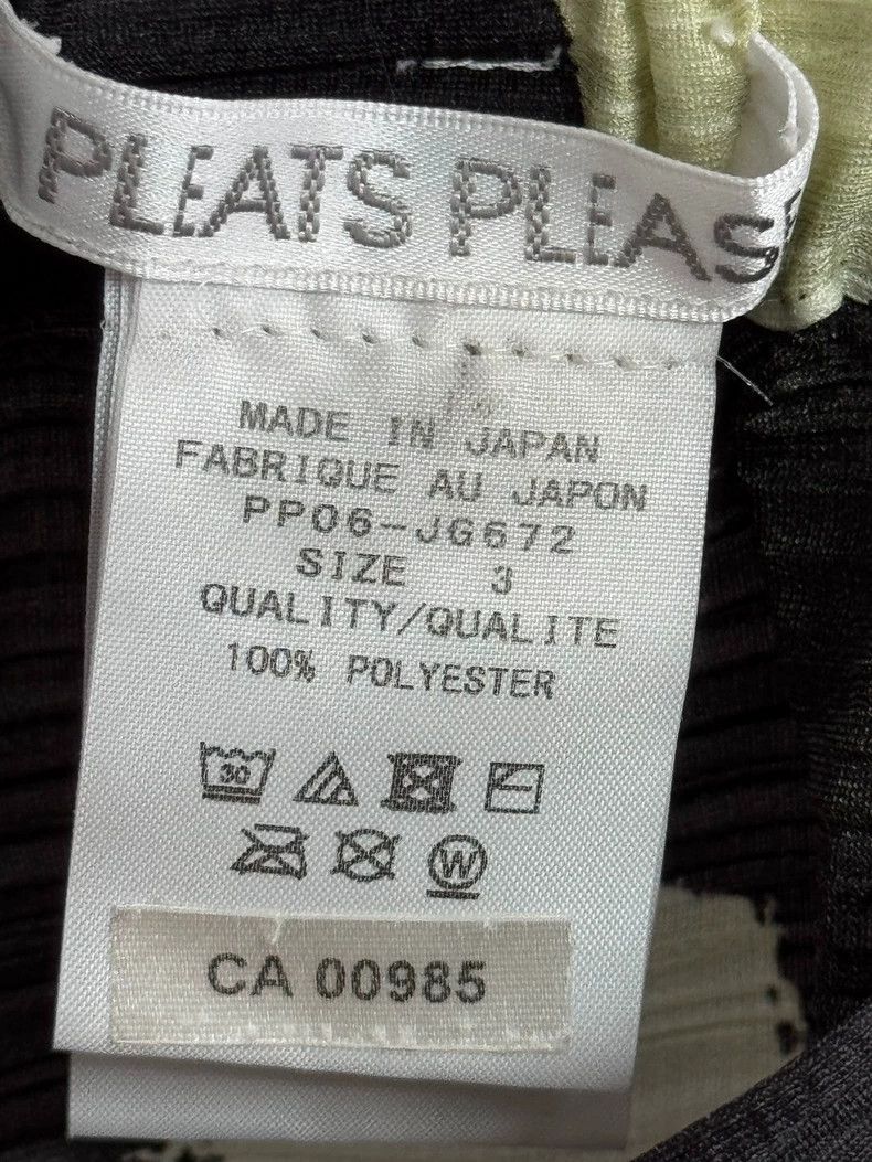 Issey Miyake Issey Miyake size:3 A black oracle bone script skirt Size 34" / US 12 / IT 48 - 3 Thumbnail