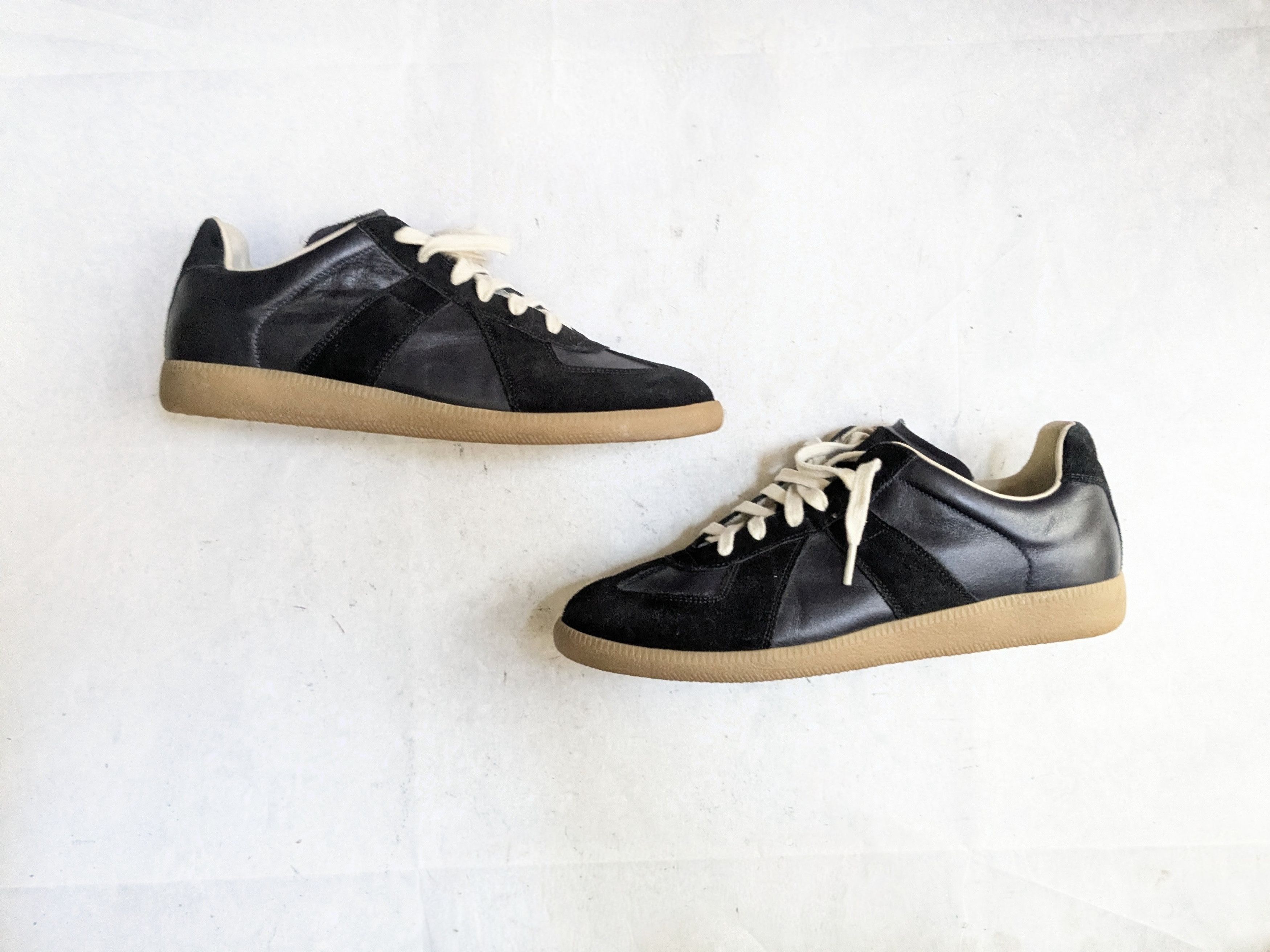 Maison Margiela Maison Margiela Replica GAT Black Navy Blue 11 44 Gum Size US 11 / EU 44 - 1 Thumbnail