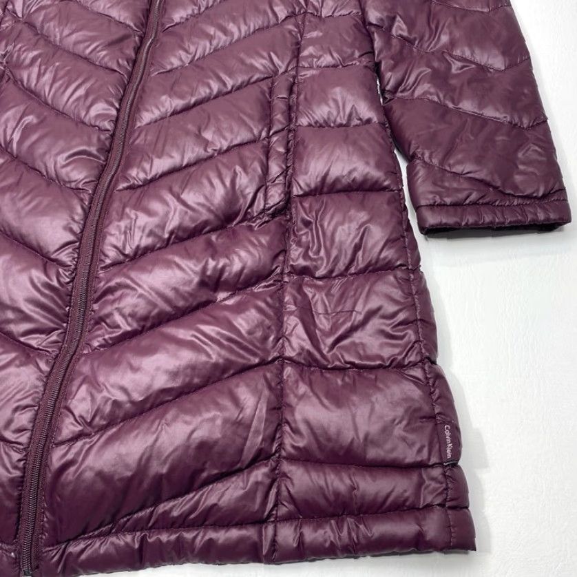 Calvin Klein Calvin Klein Down Puffer Jacket Womens Medium Maroon Long Hooded Packable Light Size M / US 6-8 / IT 42-44 - 4 Thumbnail
