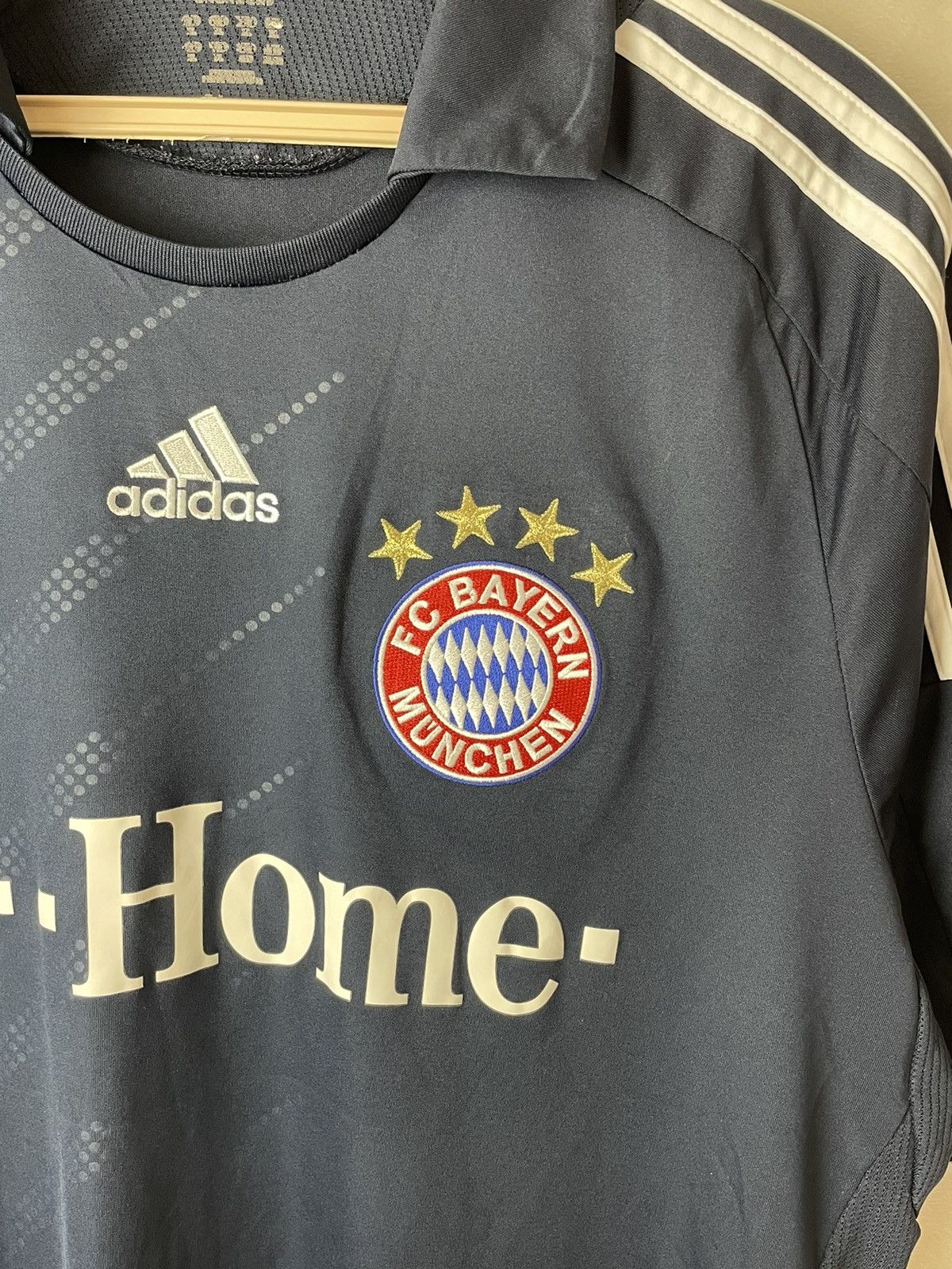 Adidas RIBERY BAYERN MUNICH 2008 2009 AWAY SOCCER JERSEY ADIDAS Size US XL / EU 56 / 4 - 5 Thumbnail