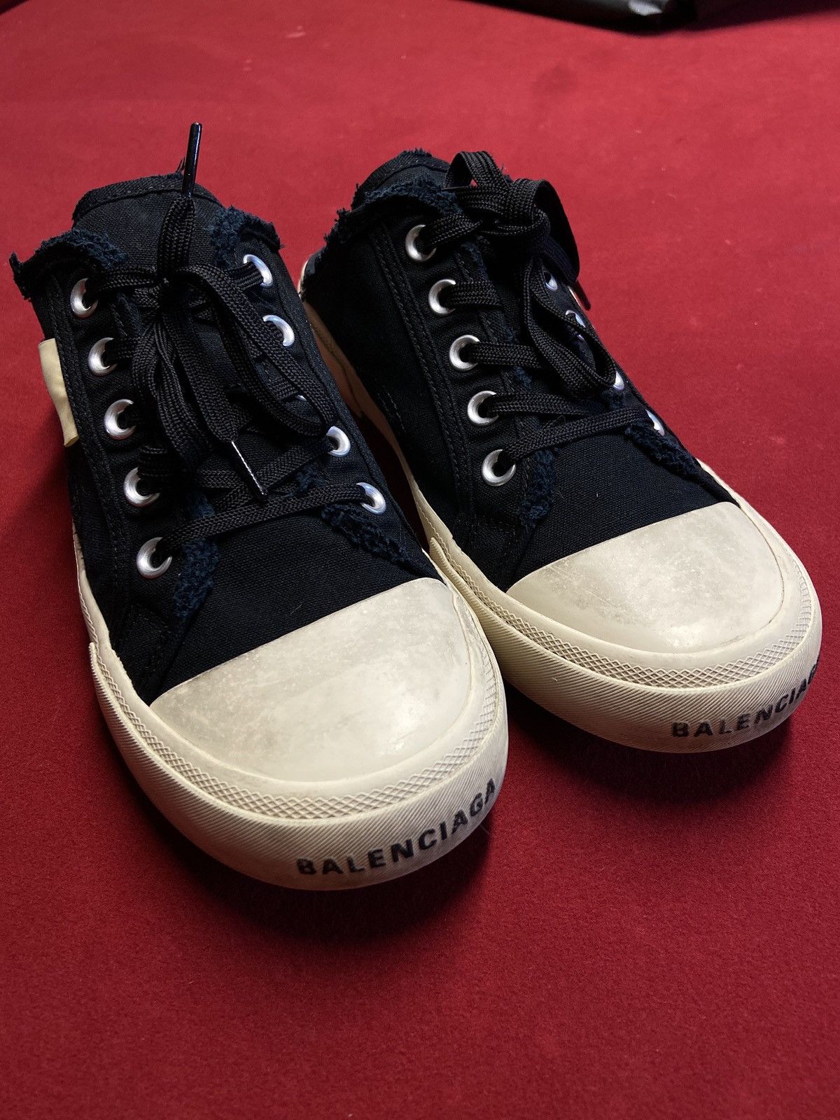 Balenciaga Balenciaga Distressed Paris Sneaker Size US 7 / EU 40 - 1 Thumbnail