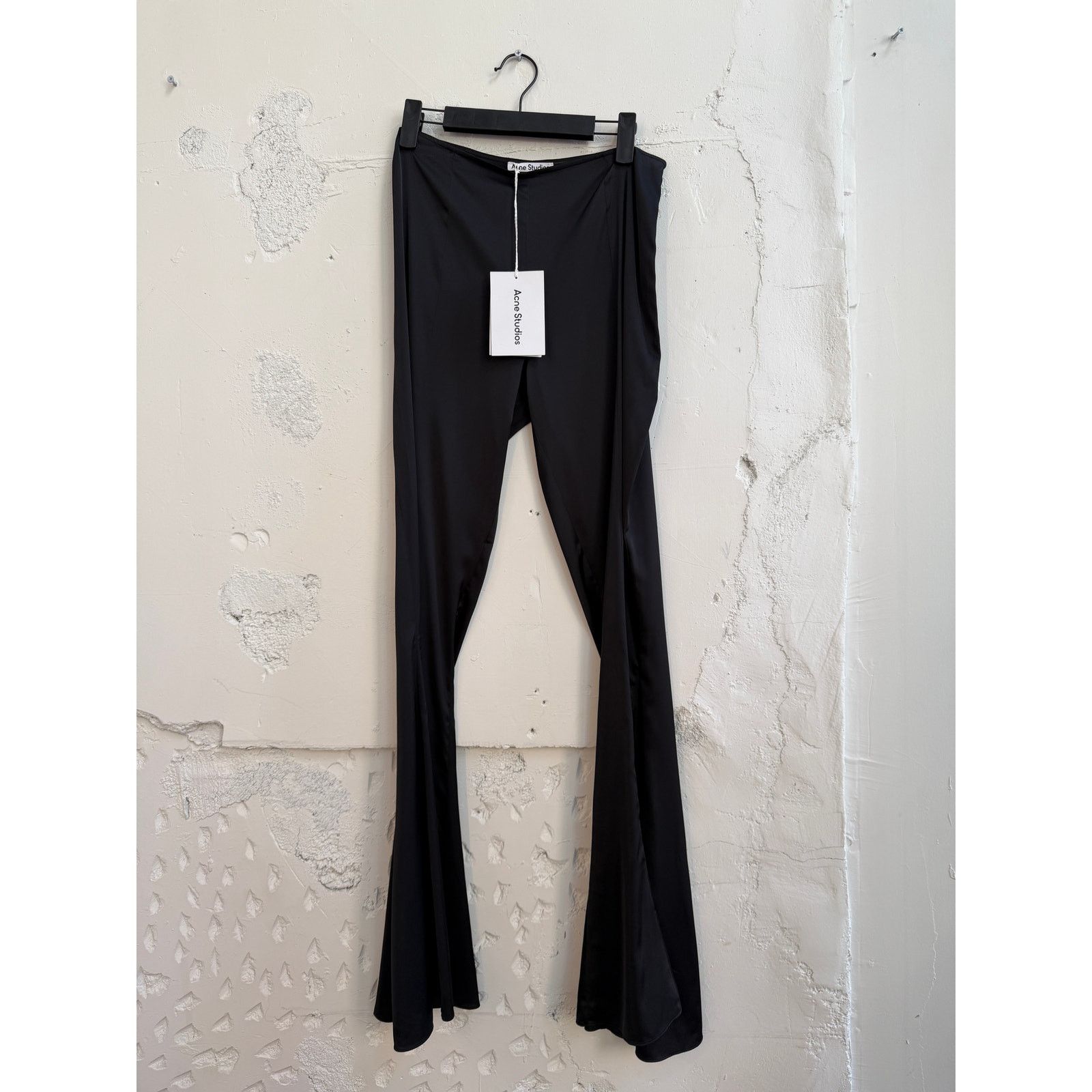 Acne Studios Acne Studios Flared Satin Pants Size 27" / US 4 / IT 40 - 1 Thumbnail
