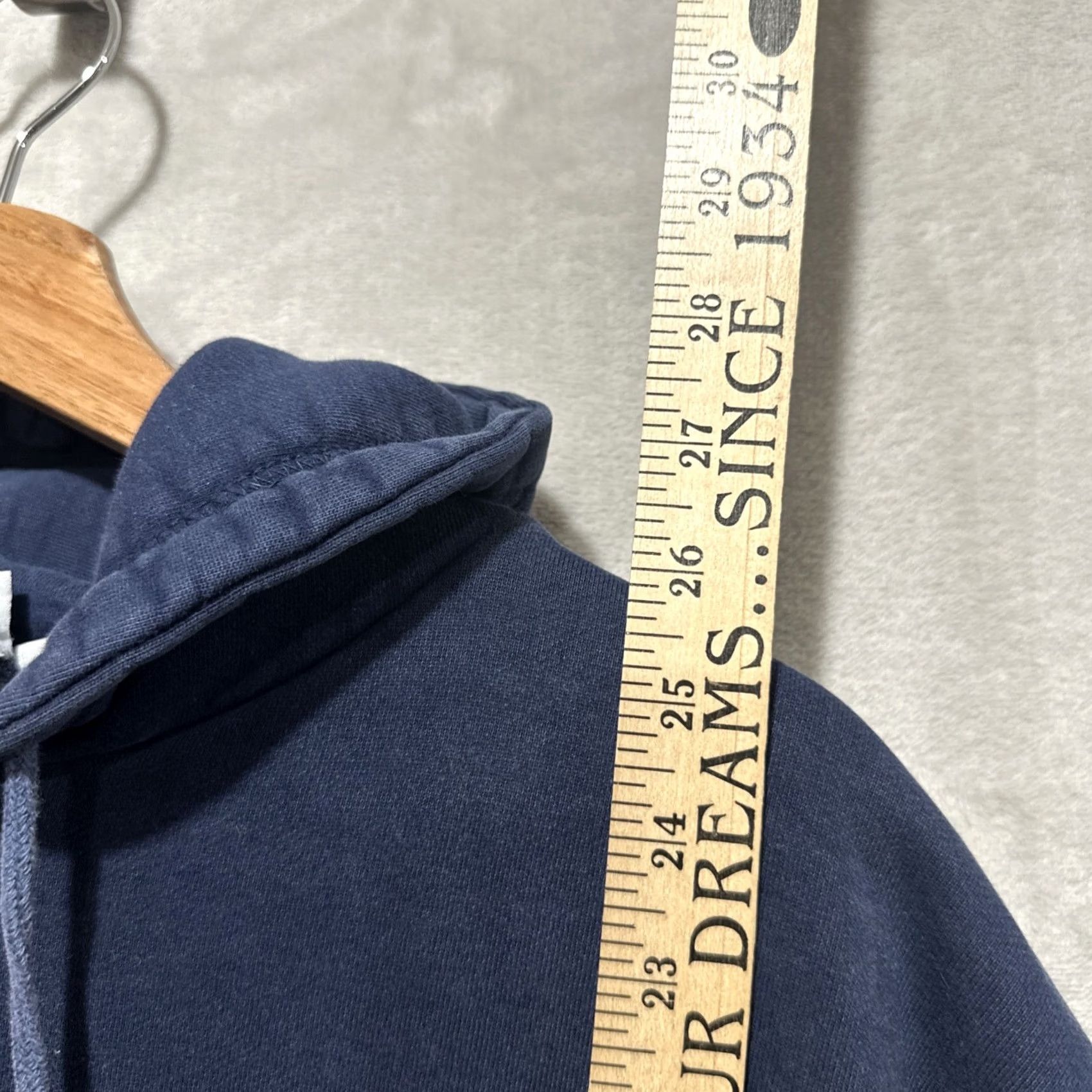 Vintage VINTAGE Steve & Barry's University Of Wisconsin Hoodie Men’s 2XL Navy Blue Pullover Hooded Sweatshirt Wisconsin Badgers College Ncaa Outdoors 90s Size US XXL / EU 58 / 5 - 6 Thumbnail