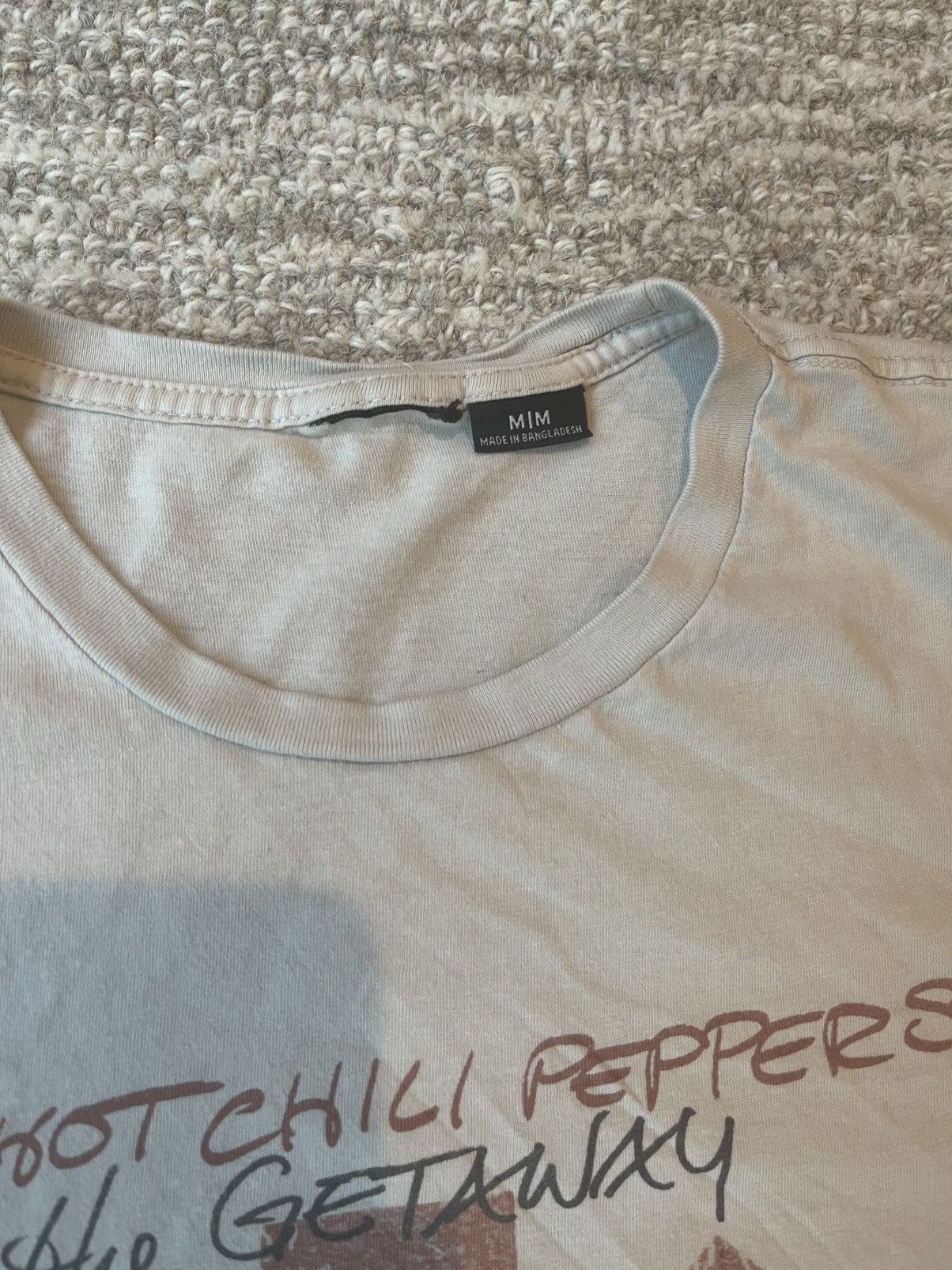 Hot Topic Red Hot Chili Peppers The Getaway 2016 T-Shirt Beige Size US M / EU 48-50 / 2 - 3 Thumbnail