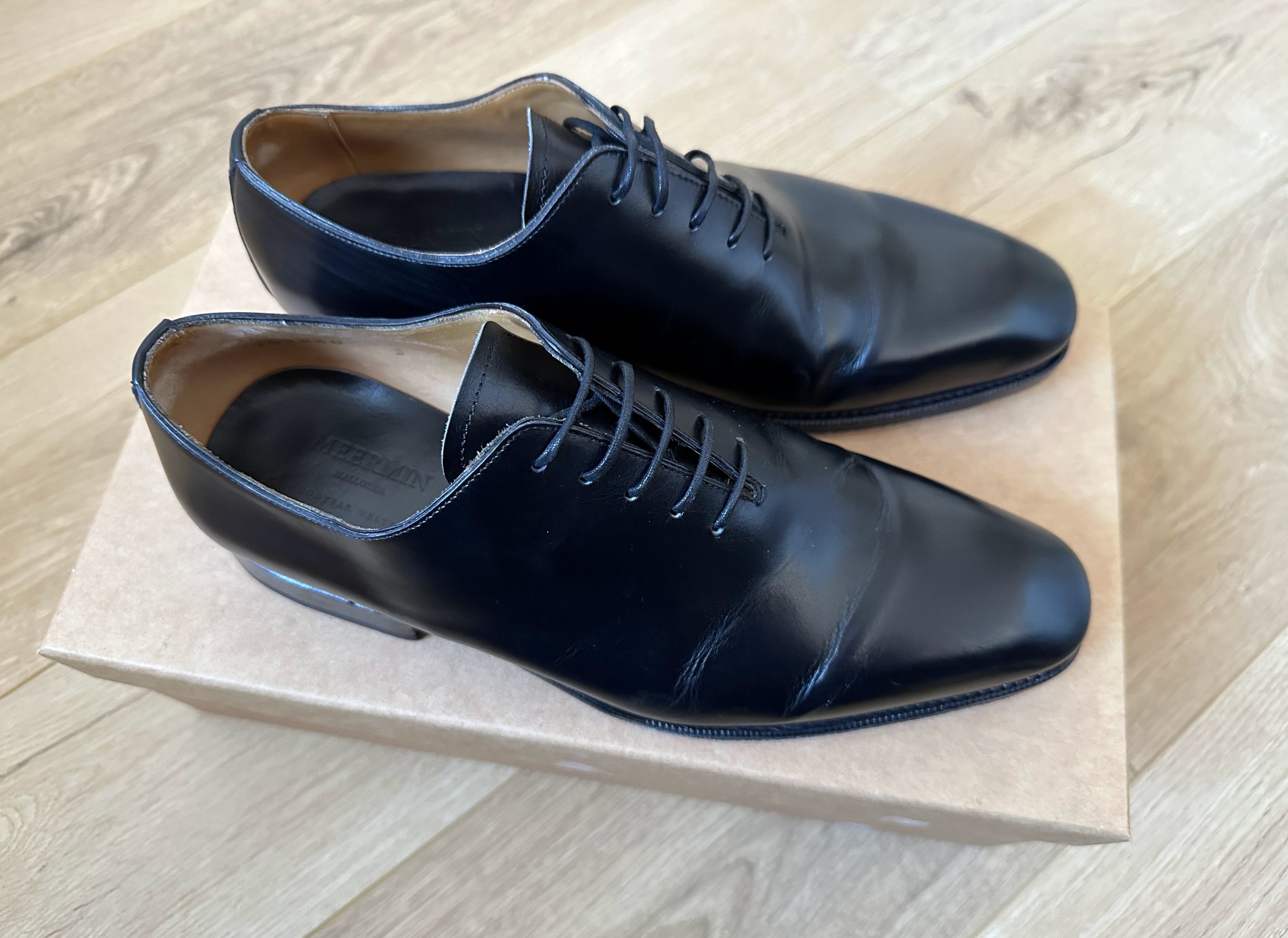 Meermin Wholecut Oxford shoes 101540 black calf