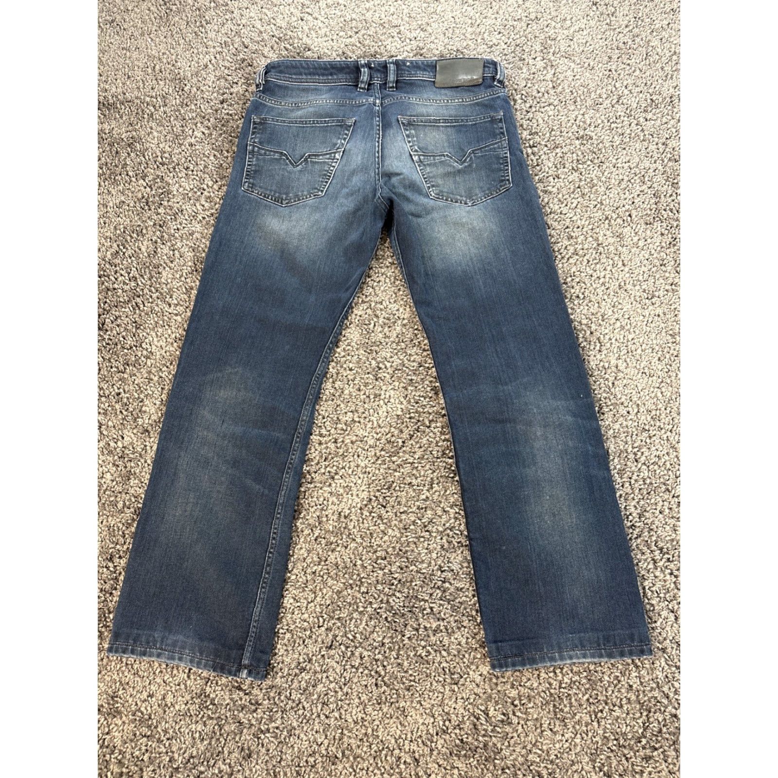 Diesel Diesel Jeans Mens Size 31x28 Larkee Relaxed Fit Straight Leg Button Fly Jeans Regular Men Blue denim 28 inseam Size US 31 - 6 Thumbnail