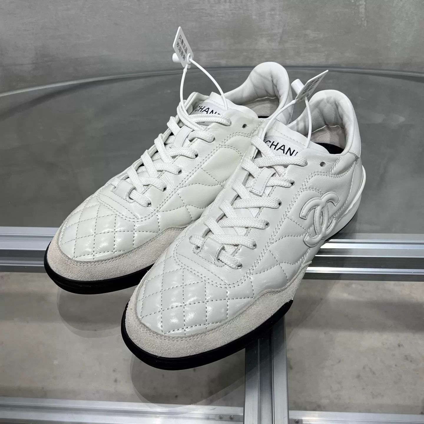 Chanel Women's Chanel Deerskin Sneaker White EU 37.5 BNIB Size US 7 / IT 37 - 2 Thumbnail