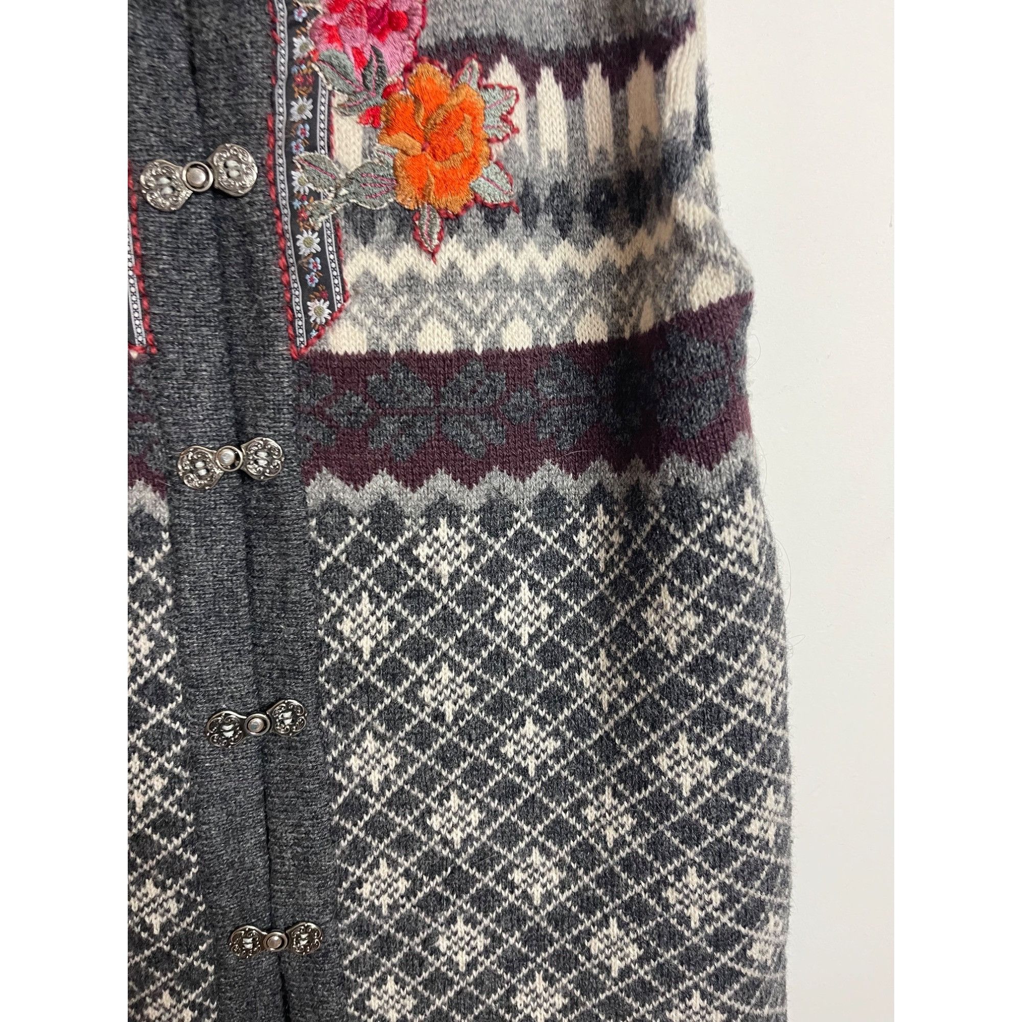 Vintage Vintage Womens Sweater Vest Size Medium Gray Size M / US 6-8 / IT 42-44 - 6 Thumbnail