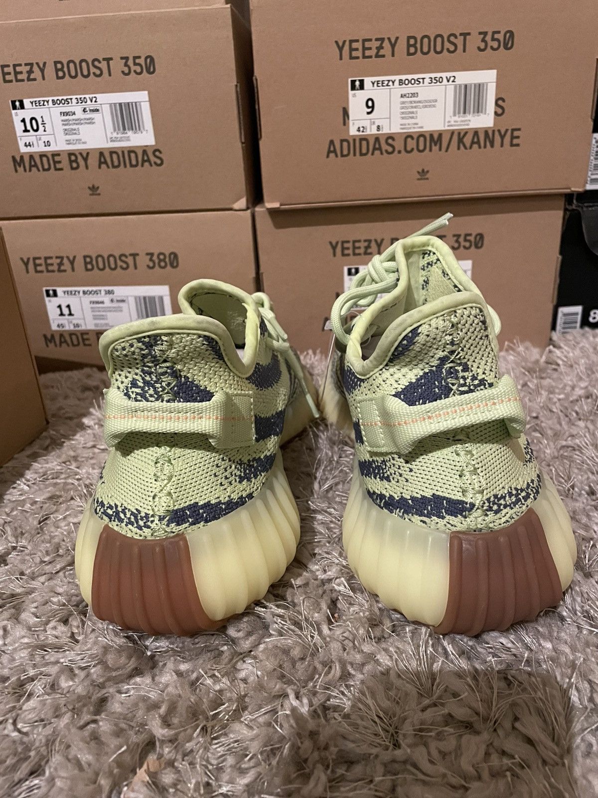 Yeezy Yeezy 350 V2 Semi Frozen Yellow Size US 9.5 / EU 42-43 - 6 Thumbnail