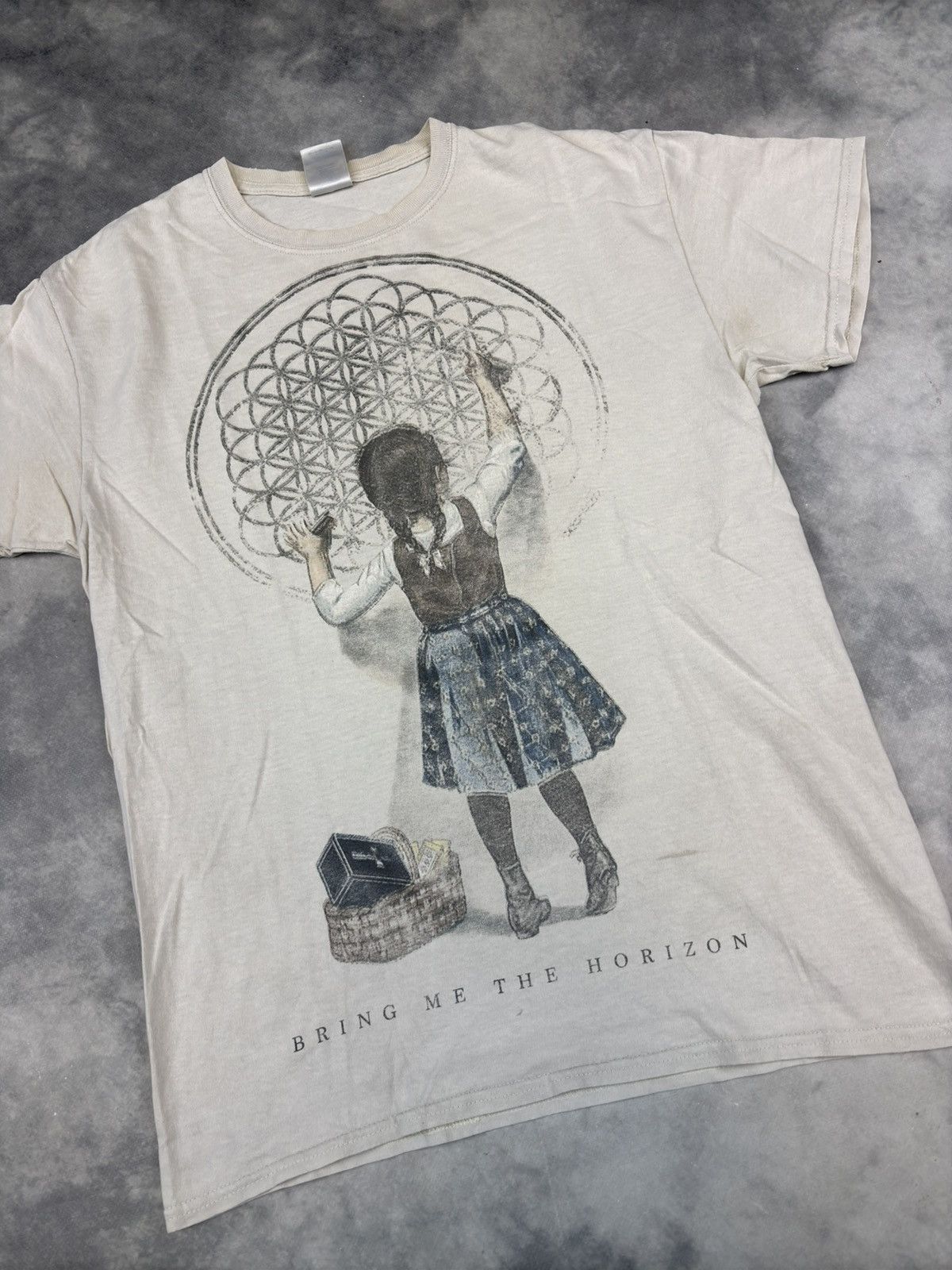 Band Tees Vintage 00s Bring Me To Horizon Rock Graphic Logo T-Shirt Size US M / EU 48-50 / 2 - 2 Thumbnail