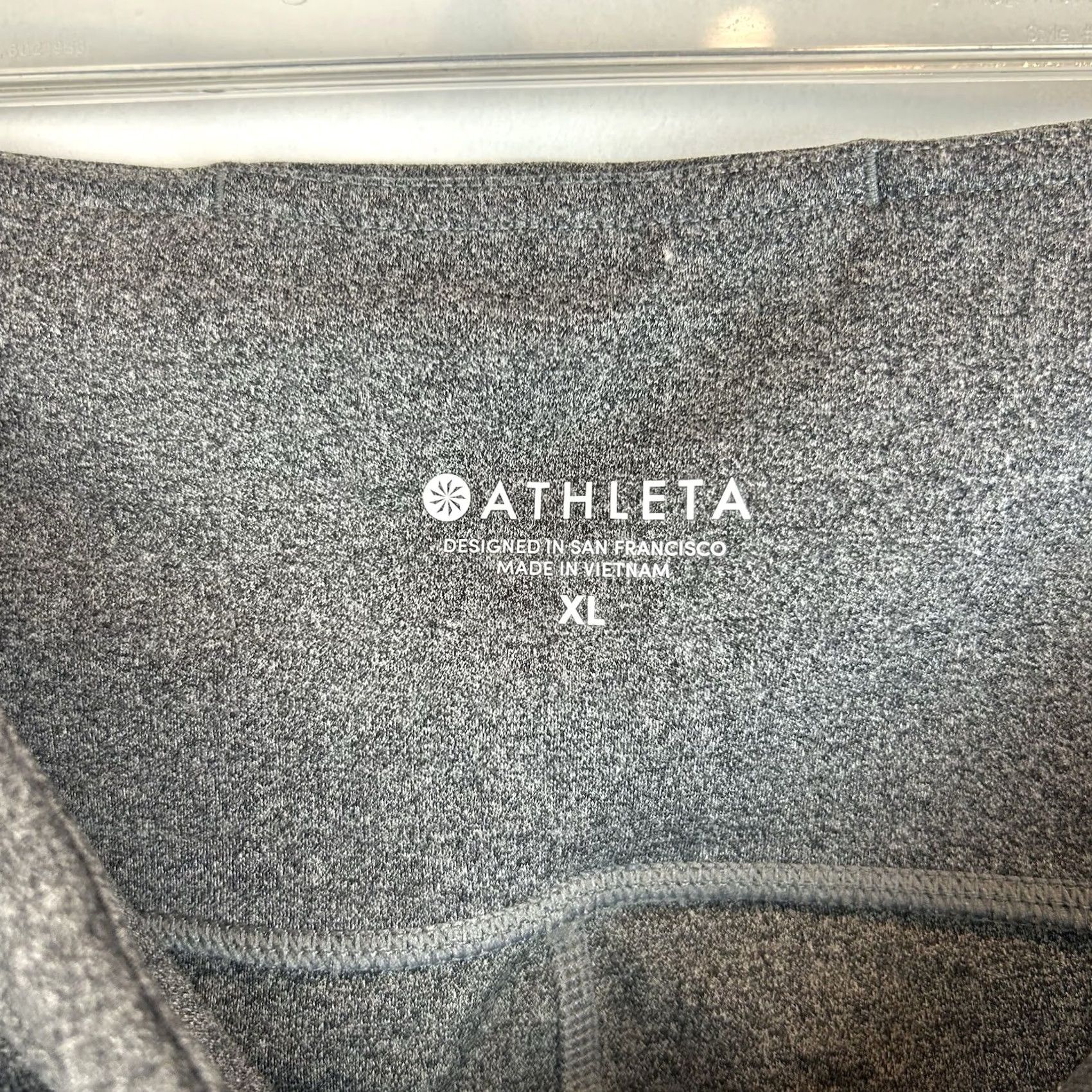 Athleta Athleta Gray Leggings Woman XL Cropped Pants Pockets High Rise Activewear 54023 Size 40" / US 18 - 3 Thumbnail