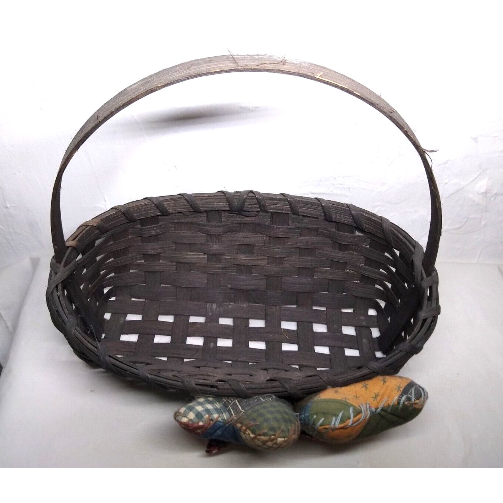 Other Dark Brown Basket with Adorable Stuffed Pillow Hearts 11x7x4 Size ONE SIZE - 2 Thumbnail