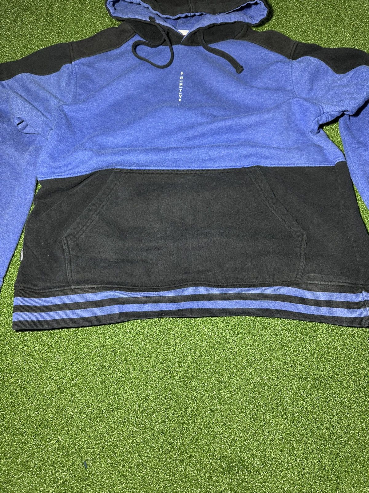 Primitive Primitive blue hoodie size medium Size US M / EU 48-50 / 2 - 4 Thumbnail