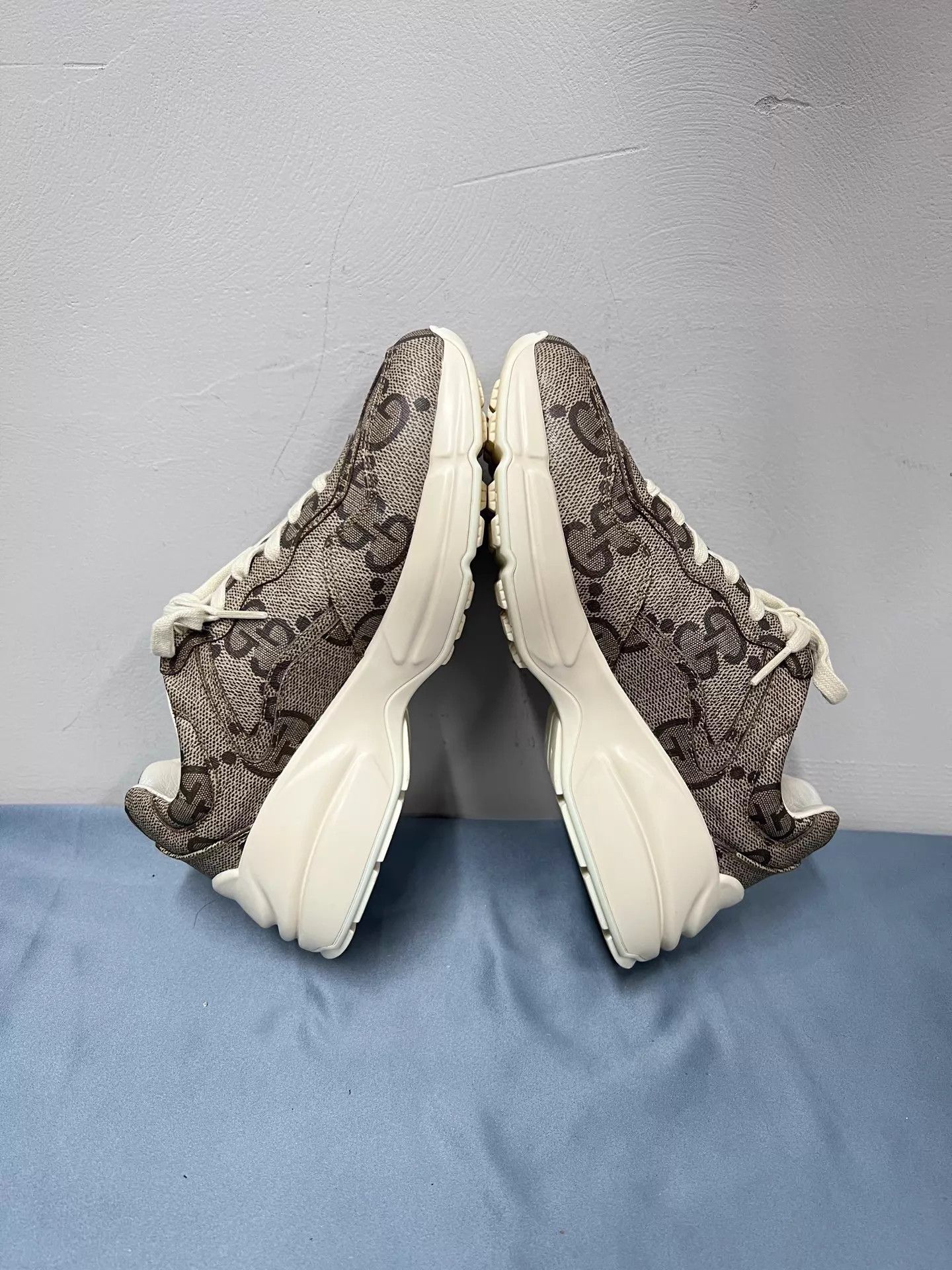 Gucci Gucci Rhyton 100th Anniv GG Monogram Sneaker 37.5 Near Mint Size US 7 / IT 37 - 5 Thumbnail