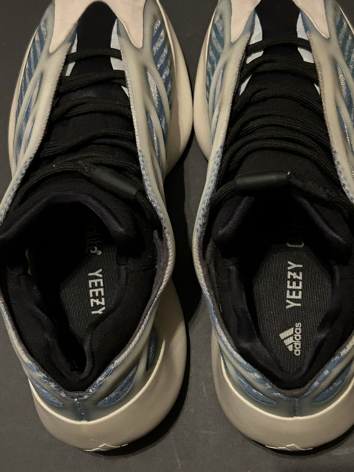 Adidas Adidas YEEZY 700V3 Size US 10 / EU 43 - 7 Thumbnail