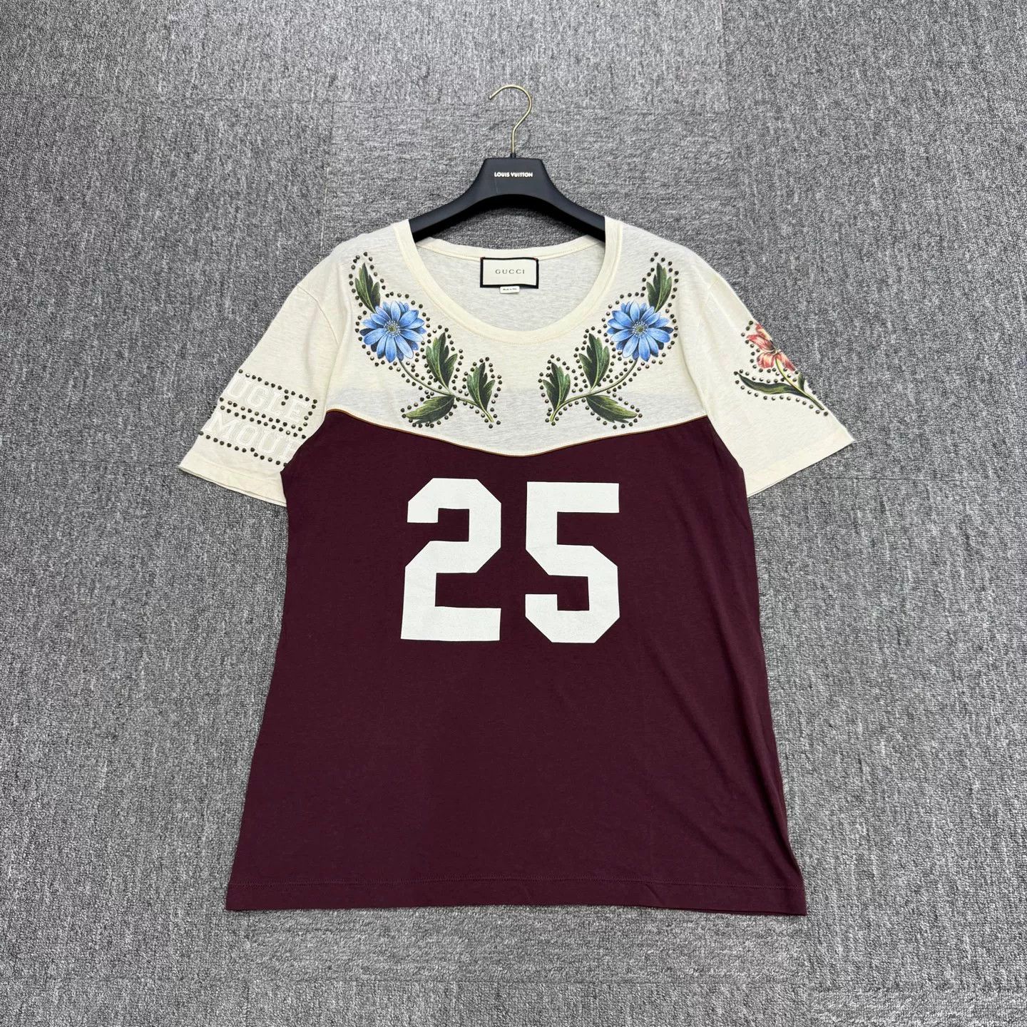 Gucci Gucci Floral Rivet Short Sleeve T-Shirt Size US M / EU 48-50 / 2 - 1 Thumbnail