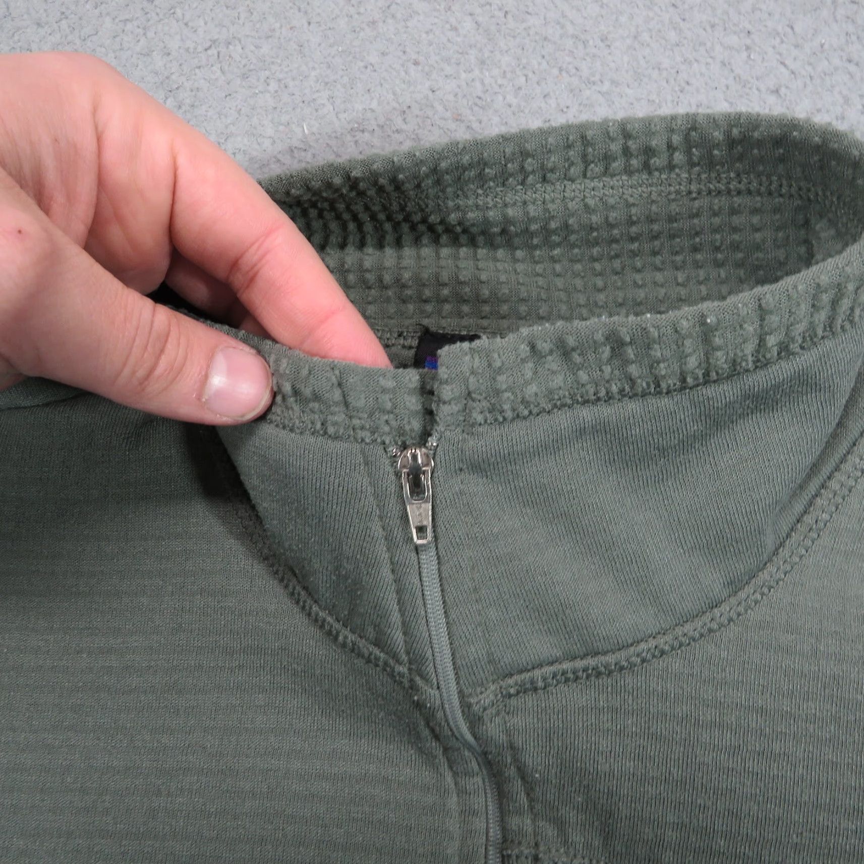 Patagonia VTG Patagonia Pullover Men M R1 Regulator Grid Waffle Fleece Zip USA 90s Green 1/4 Zip All Seasons Moisture Wicking Logo Zipper Regular Men's Clothing Size US M / EU 48-50 / 2 - 6 Thumbnail
