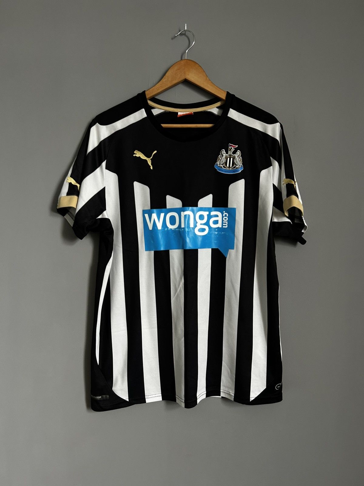 Puma × Vintage Puma Newcastle United 2014-15 Home Jersey Size US M / EU 48-50 / 2 - 1 Thumbnail
