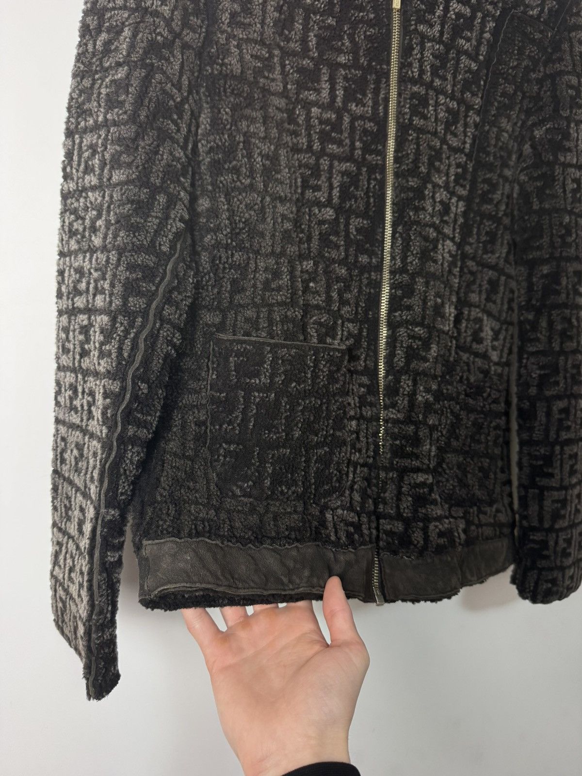 Fendi Fendi Reversible FF Monogram Shearling Hoodie Jacket Size M / US 6-8 / IT 42-44 - 5 Thumbnail