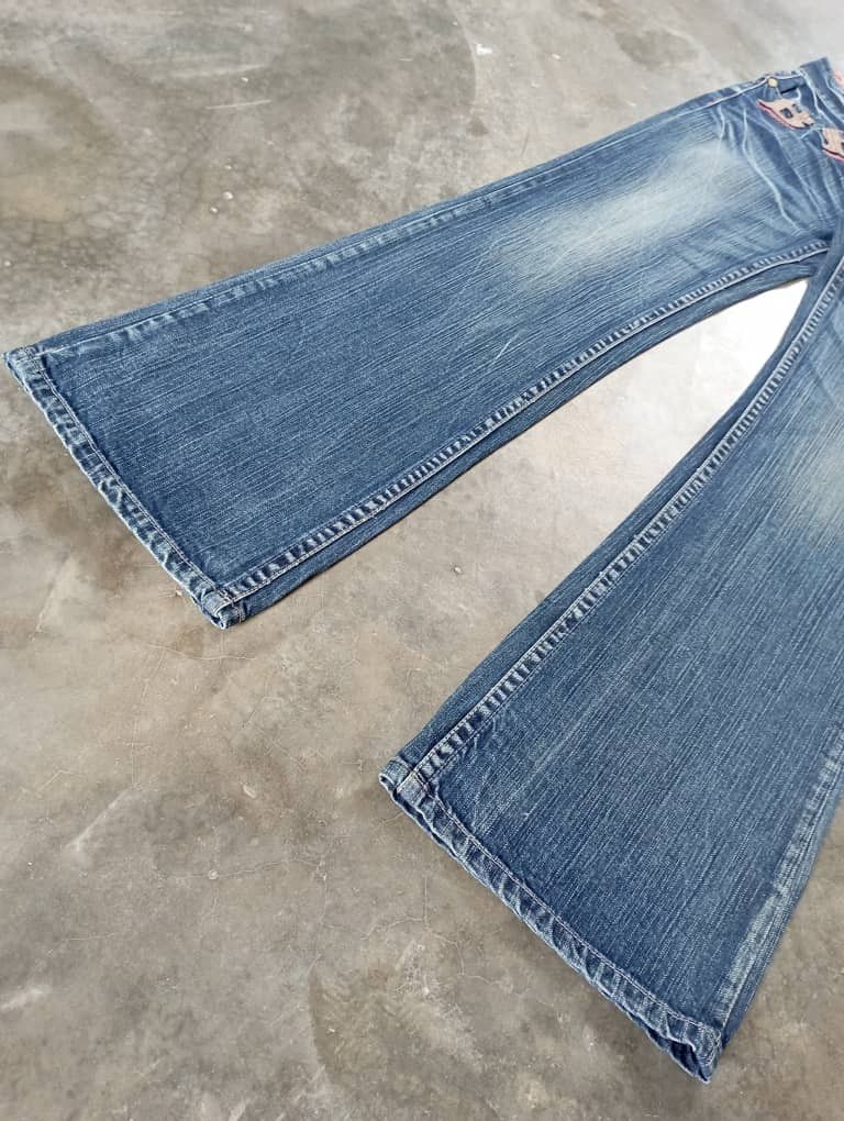 Tornado Mart Super Flare Jeans Japan Skulls Riobera Jeans Stone Wash Size US 28 / EU 44 - 3 Thumbnail
