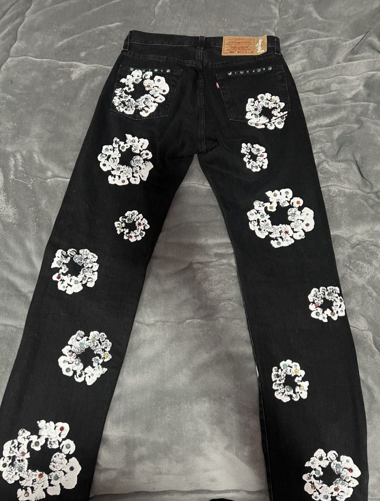 DENIM TEARS × Levi's x Levi's 501 Cotton Rhinestone Wreath Jeans Black Size US 30 / EU 46 - 5 Thumbnail