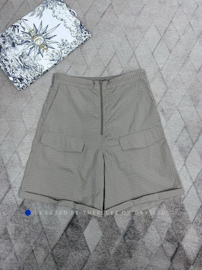 Dior Textured Beige Shorts in Size 36 Size US 36 / EU 52 - 1 Thumbnail