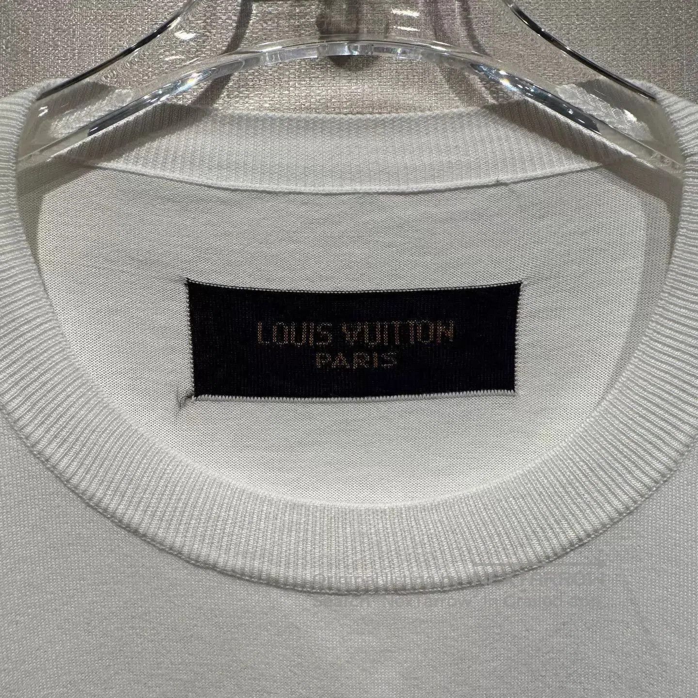 Louis Vuitton White Short Sleeve Graphic Tee. Size US M / EU 48-50 / 2 - 4 Thumbnail