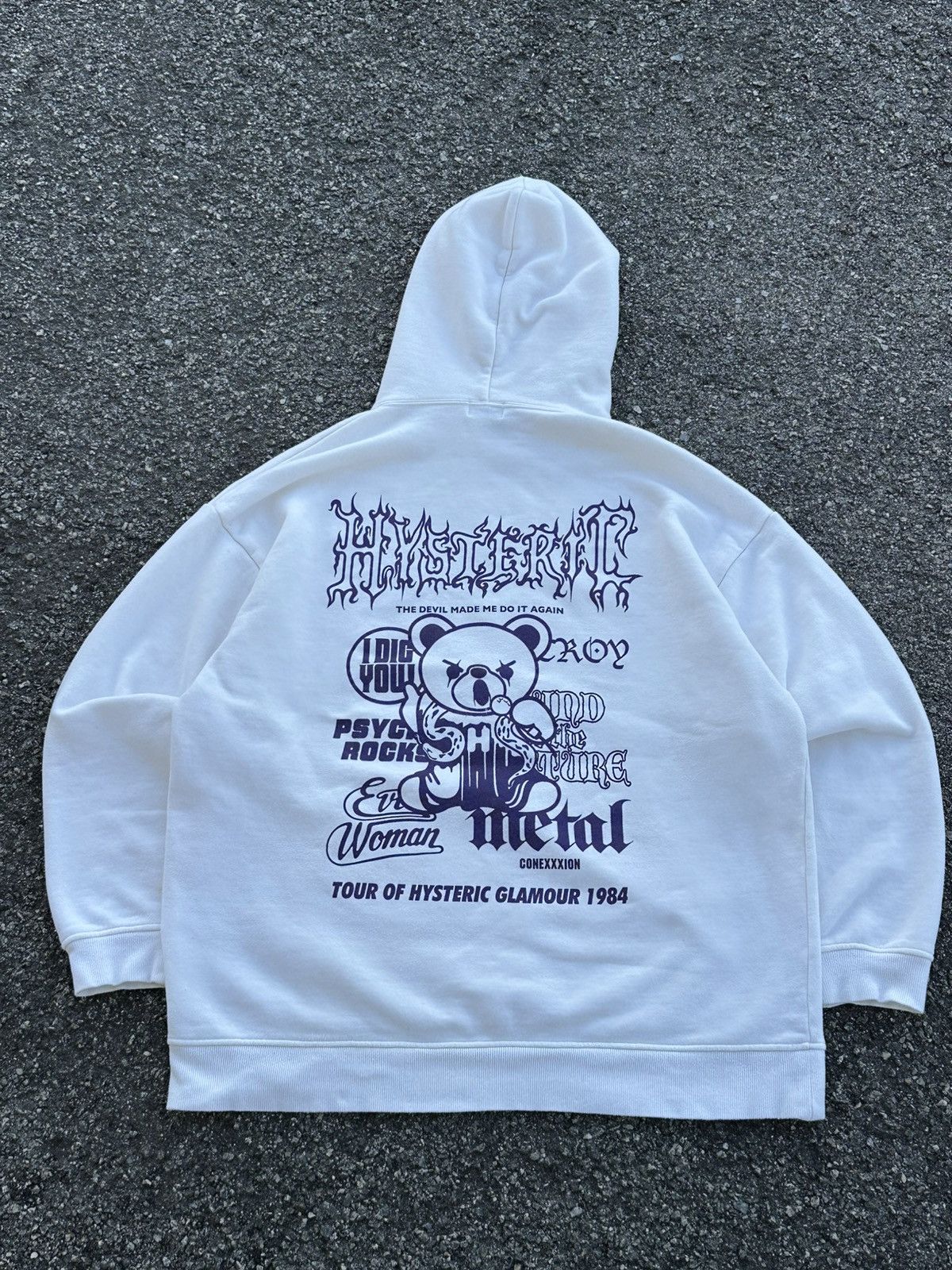 Hysteric Glamour Hysteric Glamour a Gothic-style logo and a graphic of bear. Size US XL / EU 56 / 4 - 4 Thumbnail