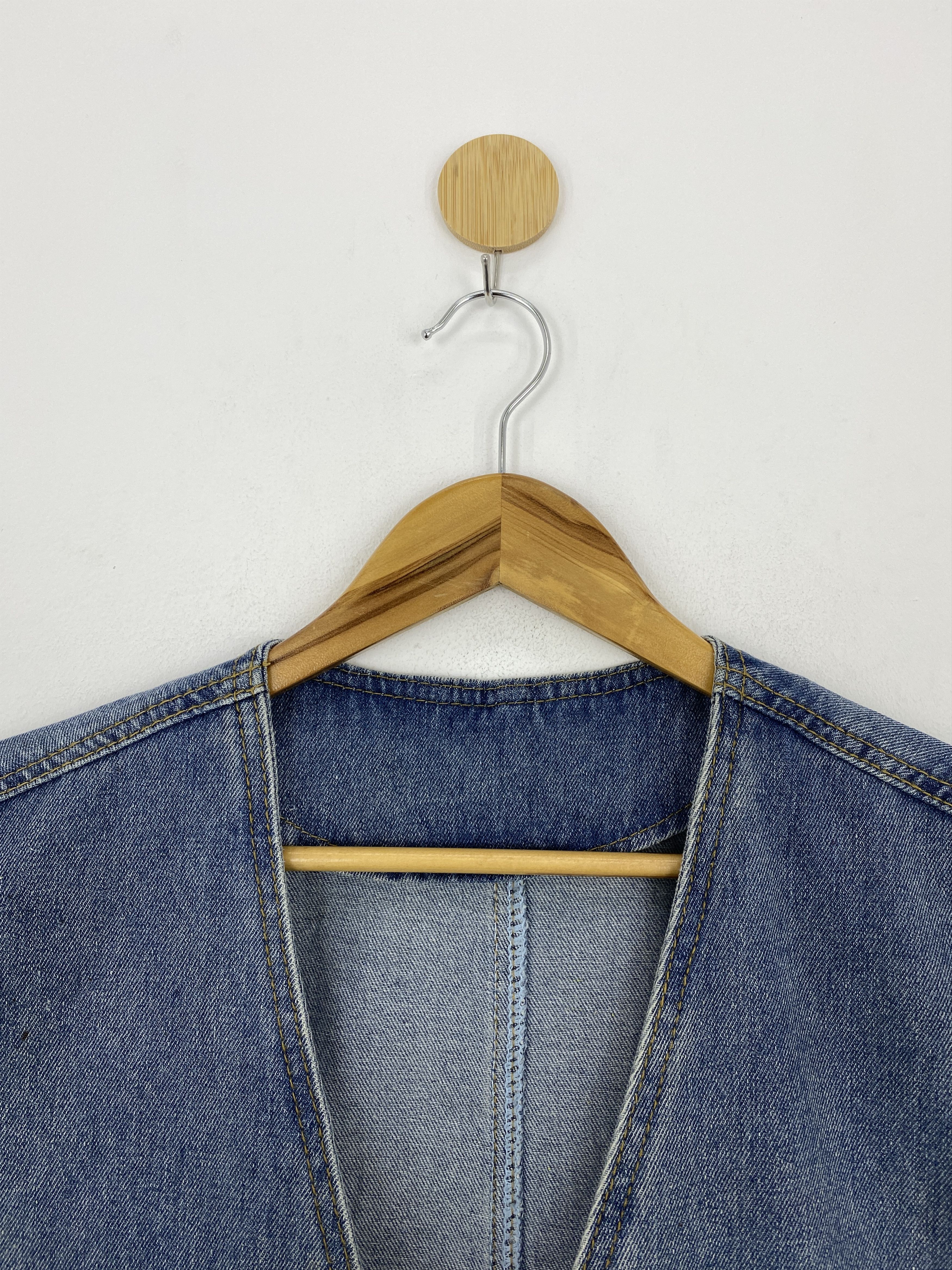 Japanese Brand Vintage Japanese Brand Denim Vest J1843 Size US L / EU 52-54 / 3 - 6 Thumbnail