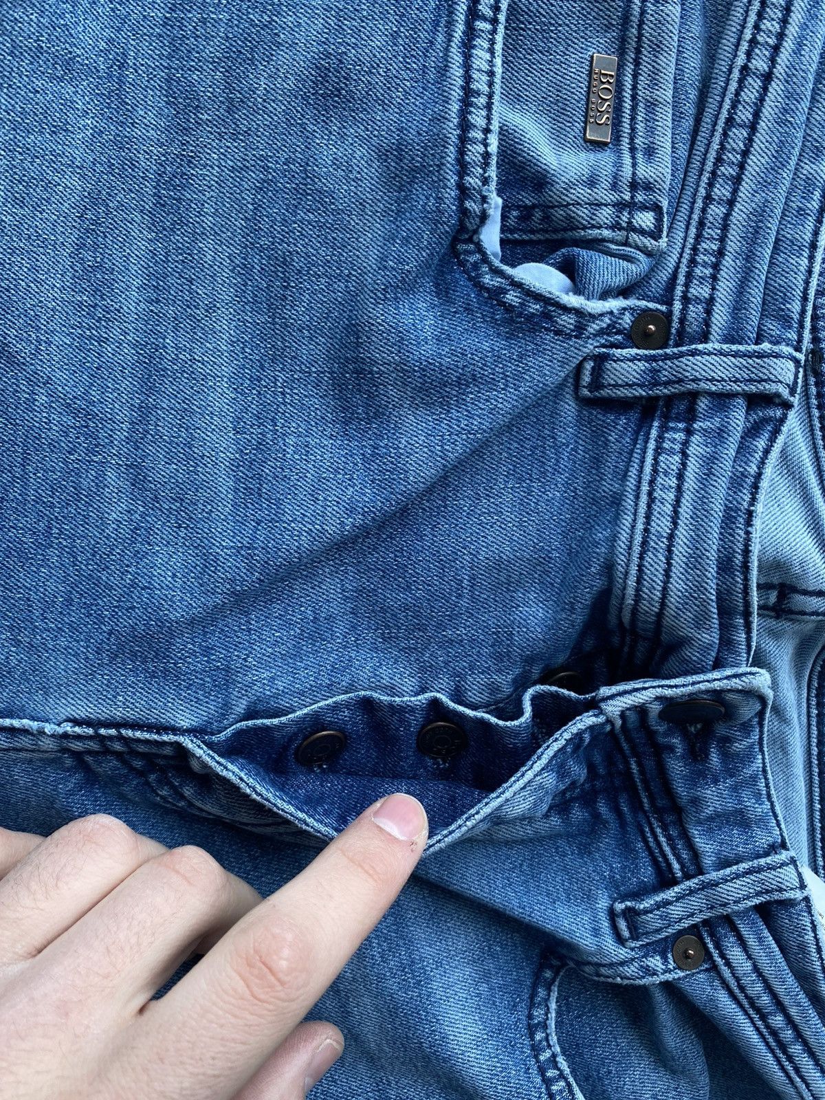 Hugo Boss 00s BOSS Hugo Boss Slim Fit Blue Jeans Light Wash Denim Size US 32 / EU 48 - 4 Thumbnail