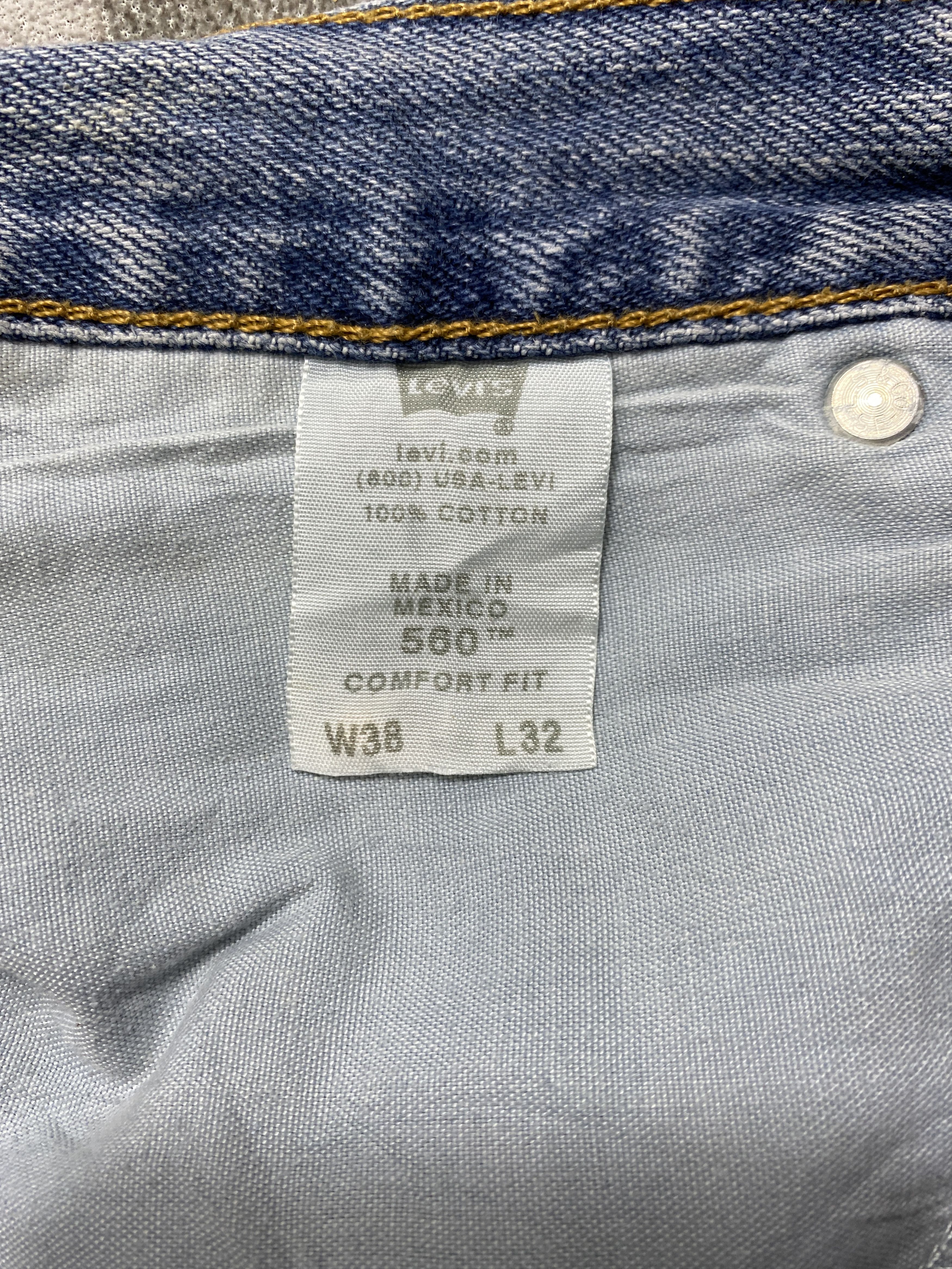 Light Wash Vintage Levi's 560 Comfort Fit Denim -JN747
