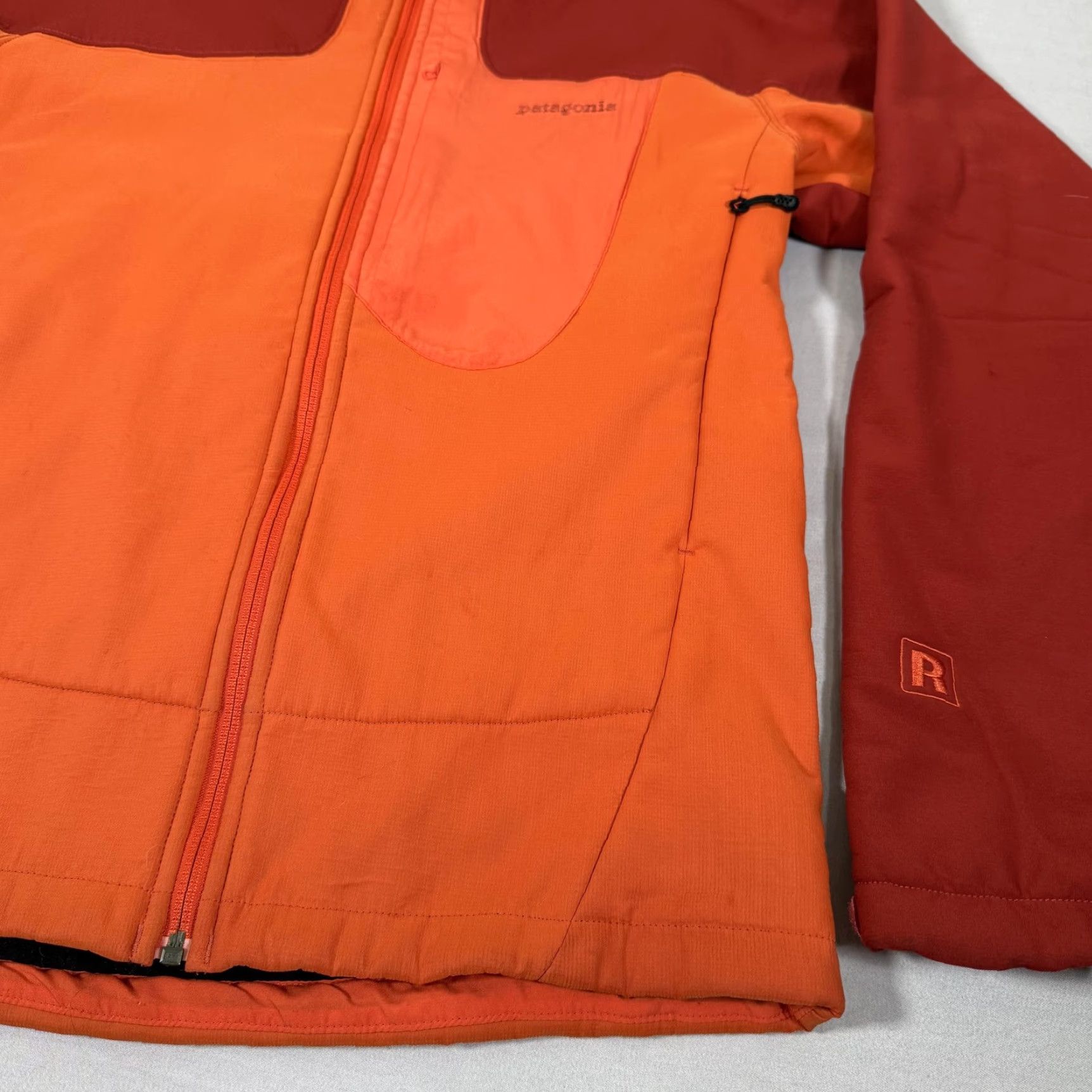 Patagonia Patagonia Jacket M Mens Orange Red Softshell Lined Regulator Hiking Full Zip Pockets Embroidered Logo R1 90s Outdoor Size US M / EU 48-50 / 2 - 7 Thumbnail