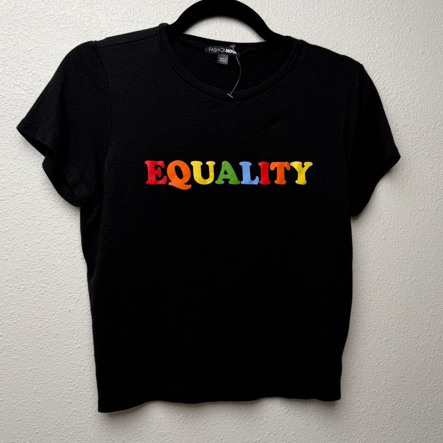 Fashion Nova NWOT Fashion Nova Equality Graphic Crop Tee Black S Size S / US 4 / IT 40 - 3 Thumbnail