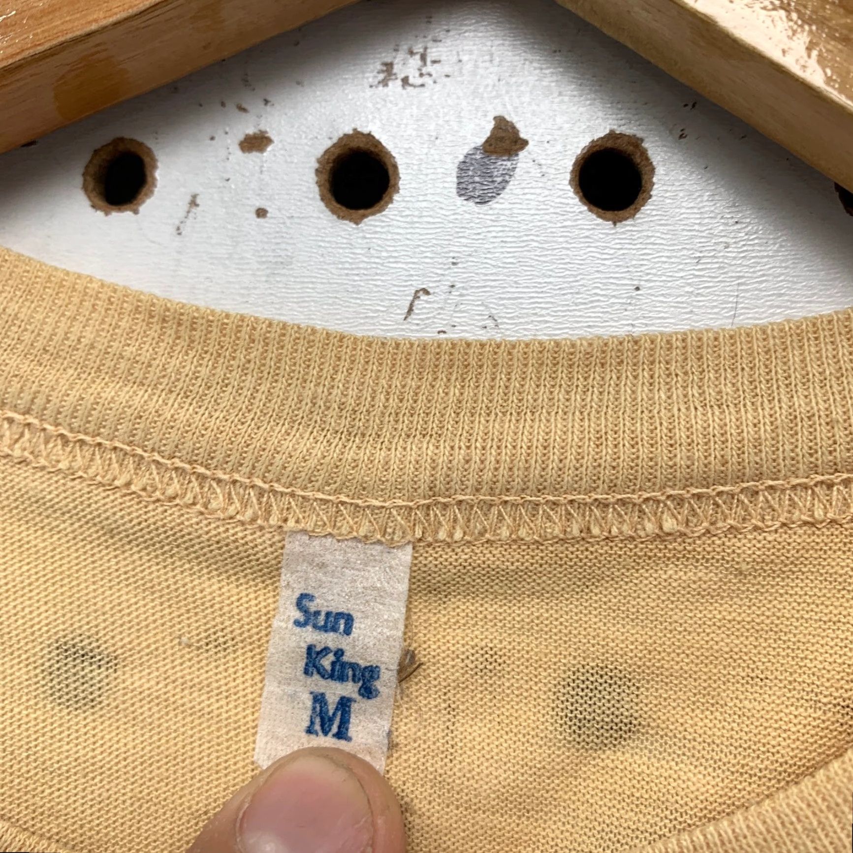 Vintage VINTAGE Sun King Shirt Mens Small 60s 70s Beige Jamaica Cotton Short Sleeve Crew Neck T-Shirt 70s Jamaica Mens Size US S / EU 44-46 / 1 - 5 Thumbnail