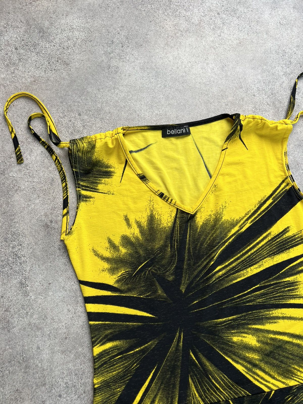 20471120 × Vintage Vintage abstract elastic tank top Size S / US 4 / IT 40 - 3 Thumbnail