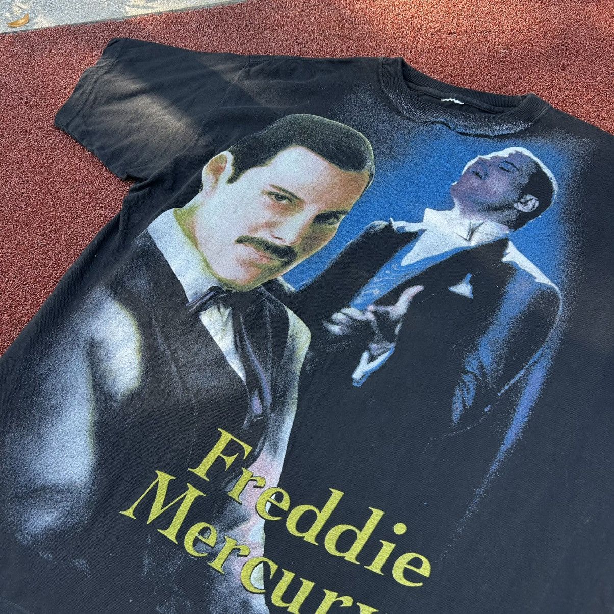 Band Tees Freddie Mercury Queen 90 Bootleg Size US XL / EU 56 / 4 - 6 Thumbnail