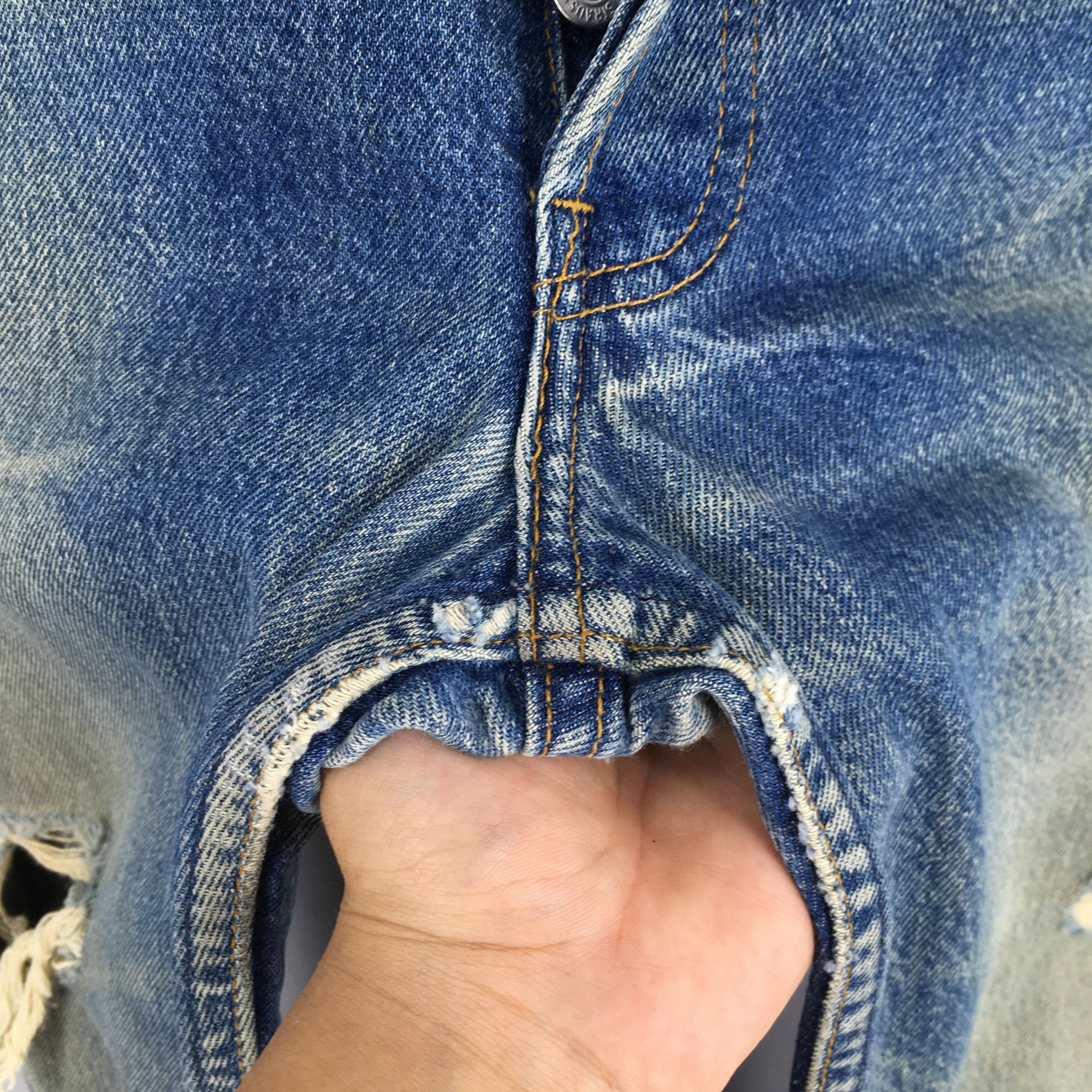 Levi's Size 28x27.5 Vintage 90s Levi's 501 Faded Blue Jeans S1419 Size US 28 / EU 44 - 7 Thumbnail