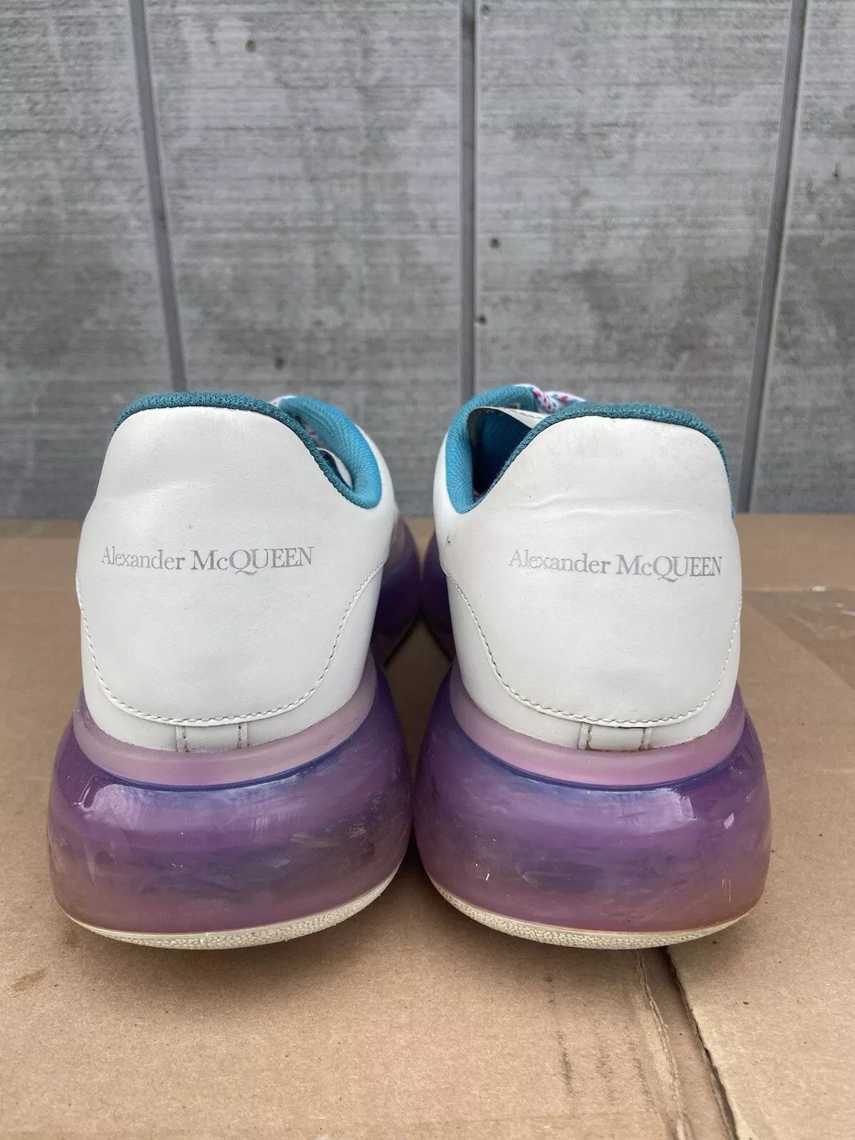 Alexander McQueen Alexander McQueen Transparent Sole White Purple Blue Size 9 Size US 9 / IT 39 - 6 Thumbnail