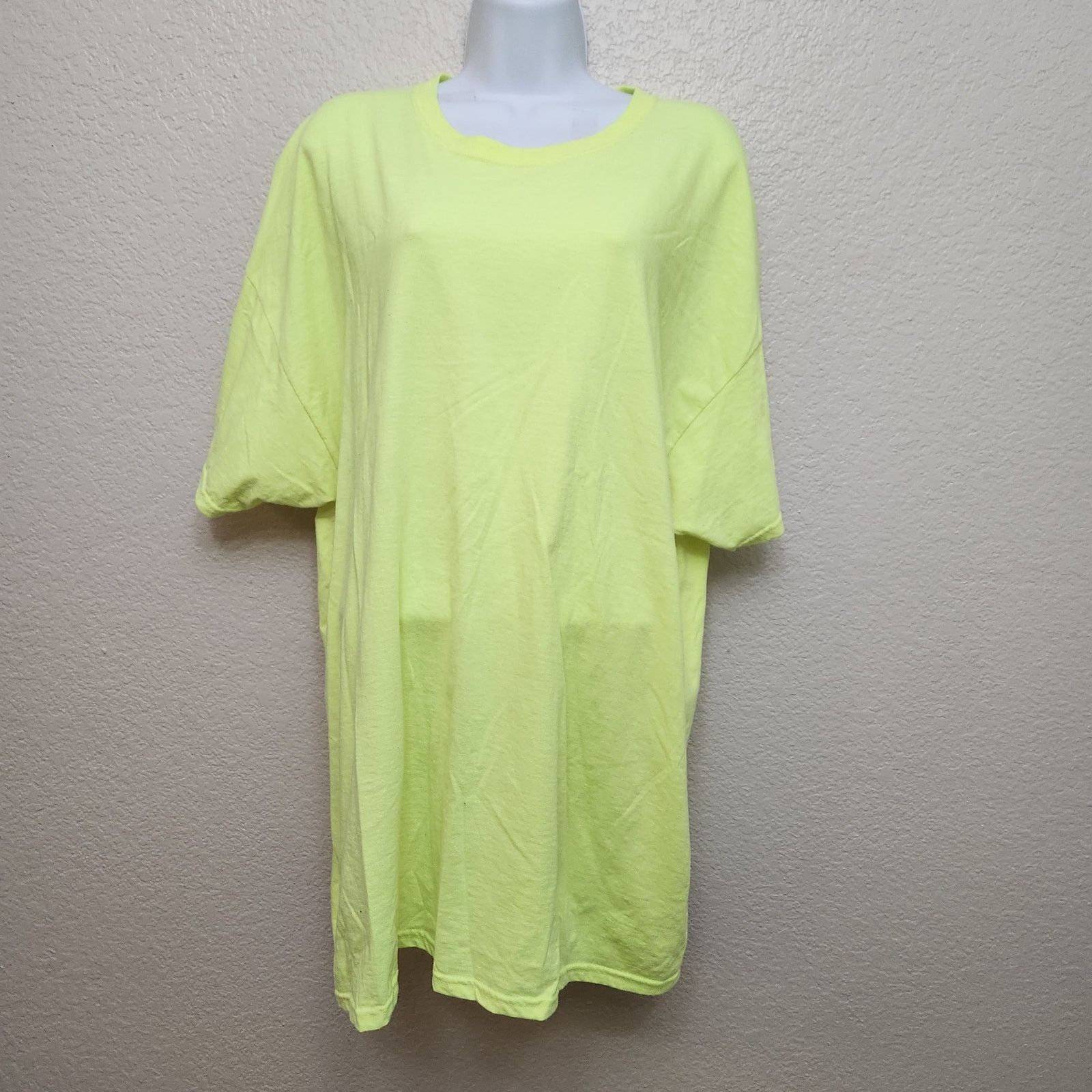 Fruit Of The Loom Fruit of The Loom Platinum Neon Yellow T Shirt 2XL Size US XXL / EU 58 / 5 - 1 Thumbnail