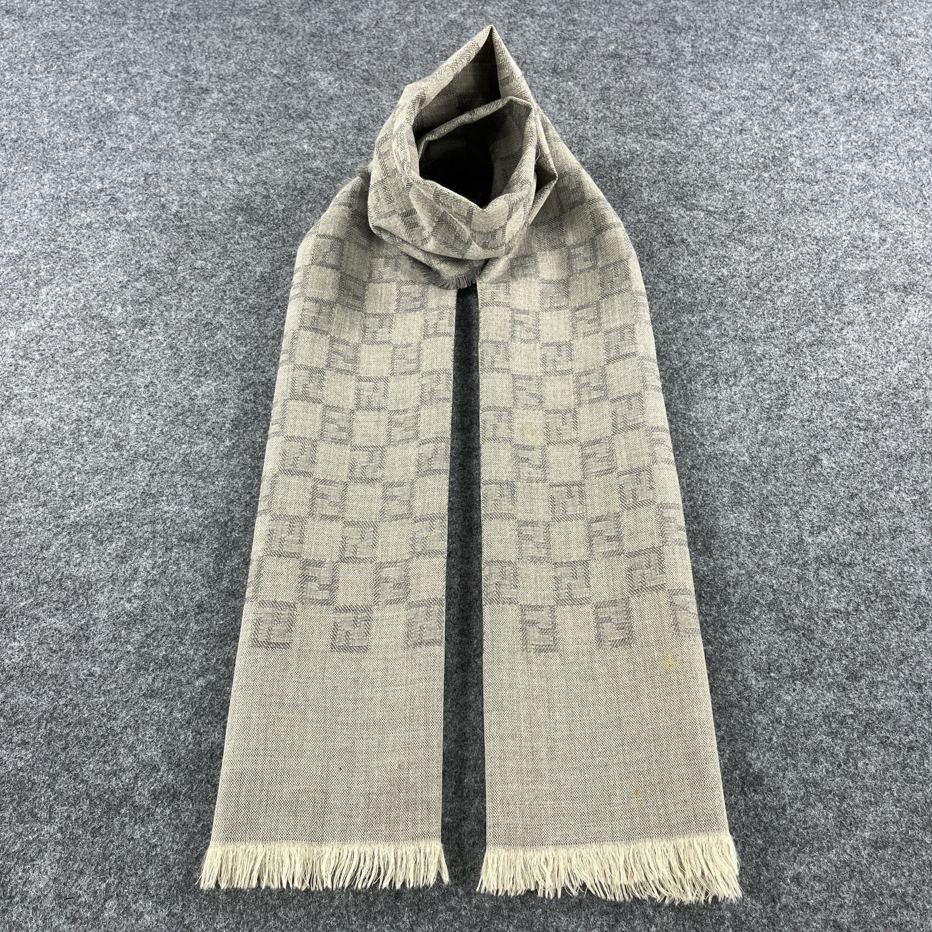 Vintage Vintage FendI Scarf / Muffler / Neckwear T1441 Size ONE SIZE - 1 Thumbnail