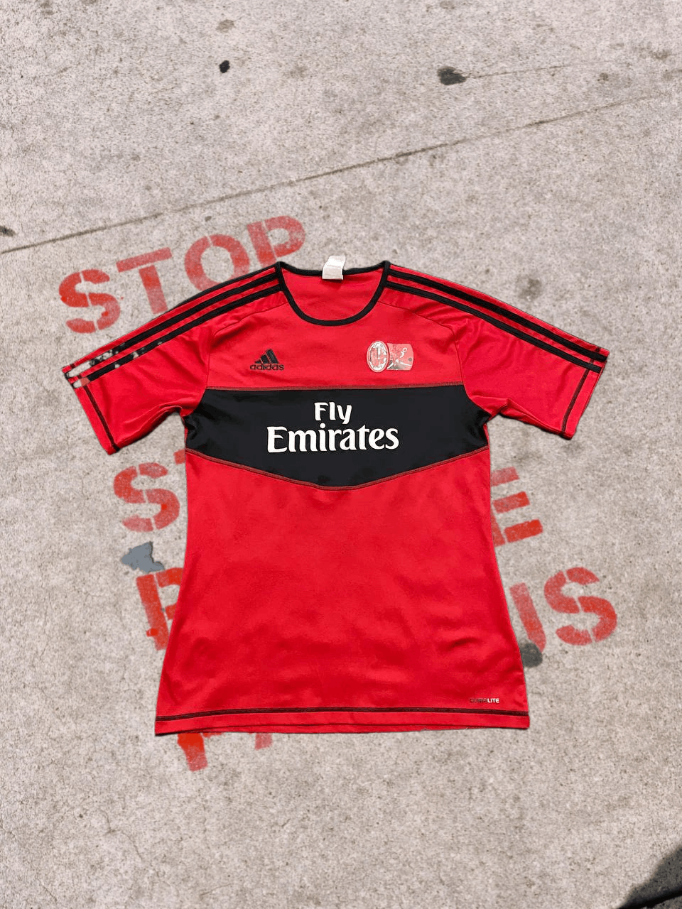 Adidas AC MILAN FOOTBALL TRAINING SHIRT SMALL S ADIDAS Size S / US 4 / IT 40 - 1 Thumbnail