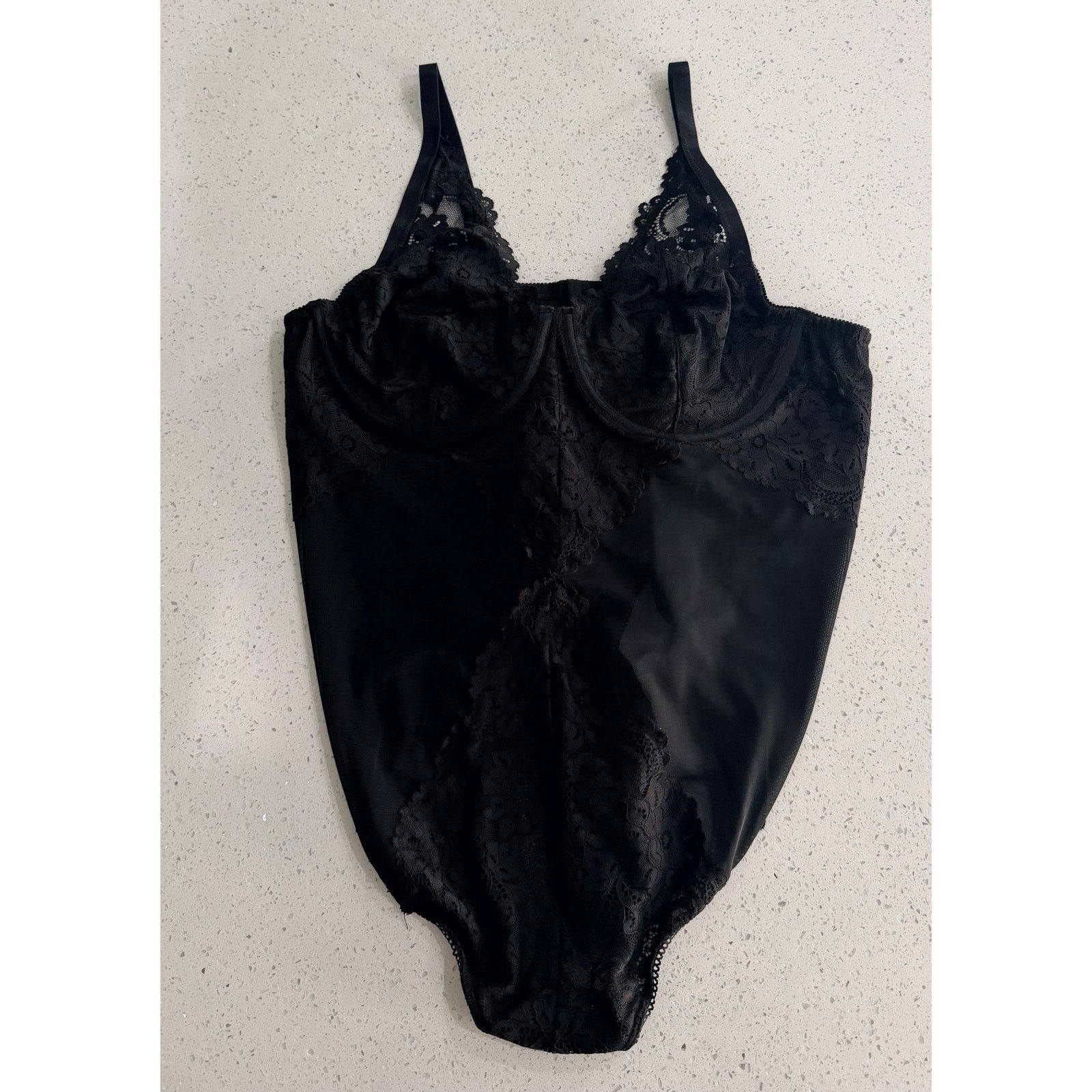 Torrid Torrid Lace Piece Bodysuit Size 2XL Size XXL / US 16-18 / IT 52-54 - 1 Thumbnail