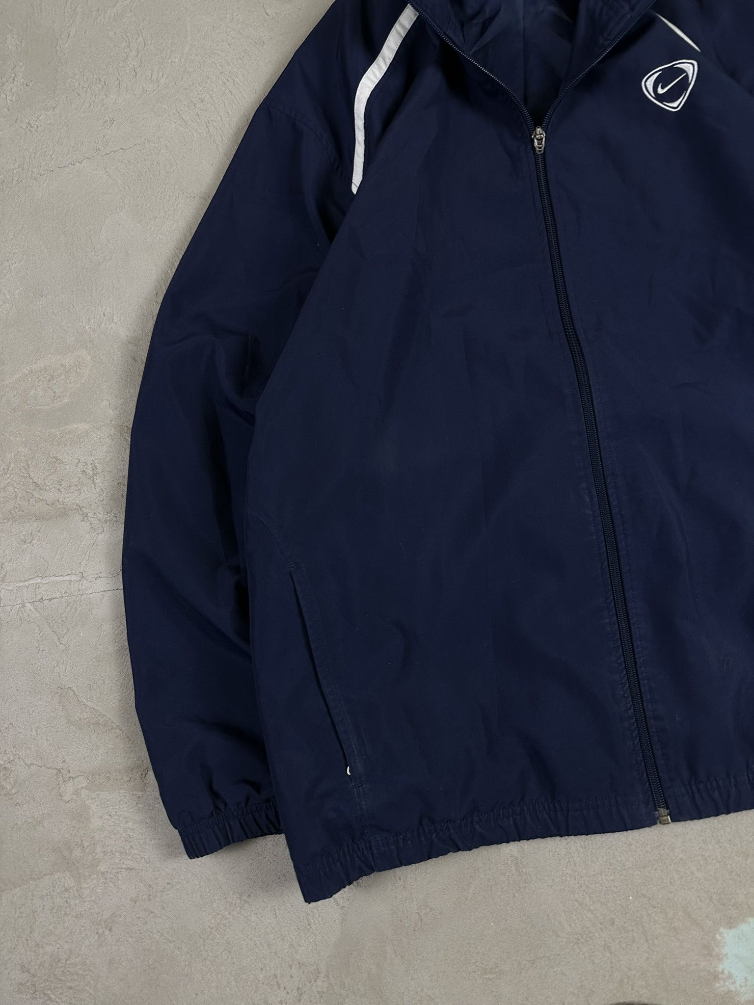 Nike 00s Vintage Nike Tracksuit Zip Boxy Nylon Jacket Size US L / EU 52-54 / 3 - 5 Thumbnail