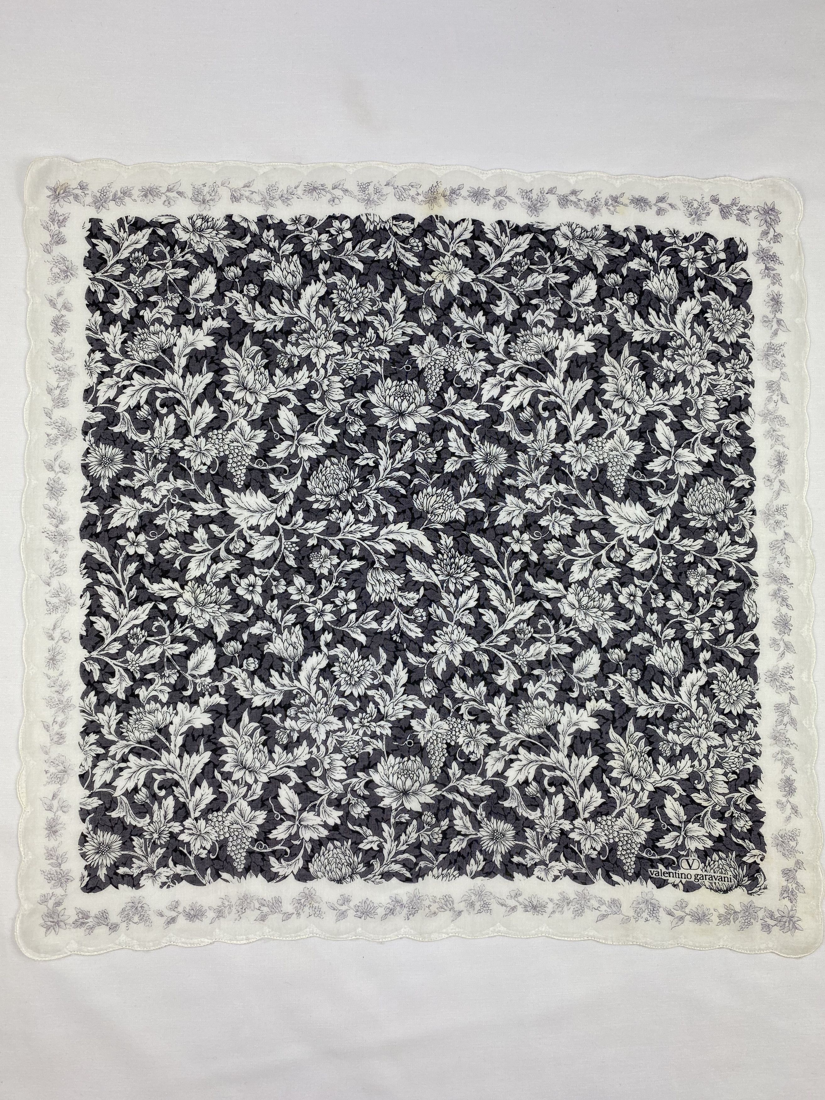 Valentino × Vintage Valentino Garavani Handkerchief / Bandana / Neckerchief Size ONE SIZE - 3 Thumbnail