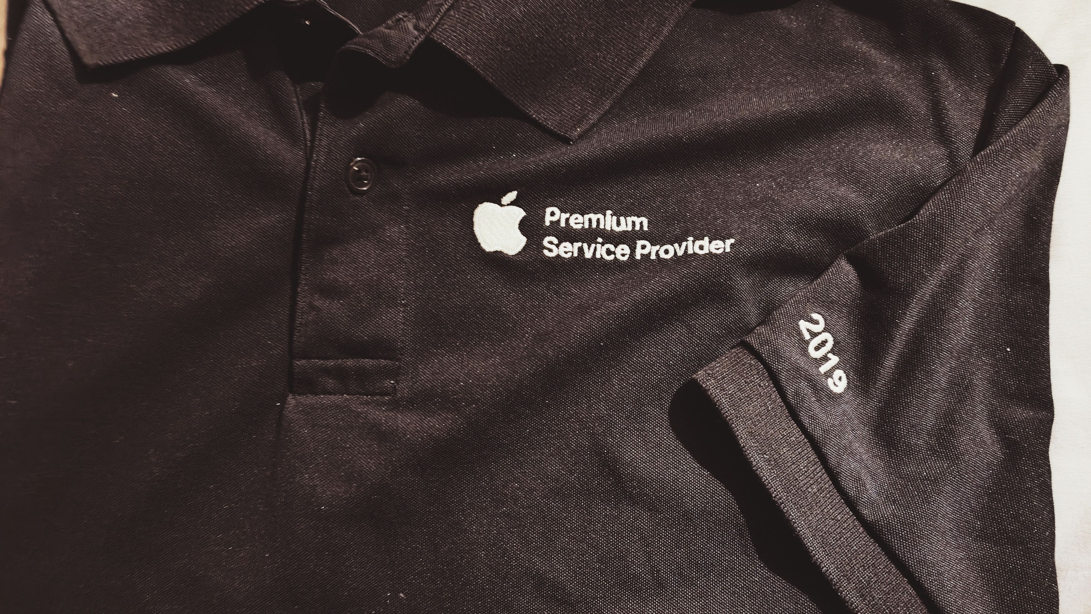 Black Apple Apple Polo Premium Size US XL / EU 56 / 4 - 2 Thumbnail