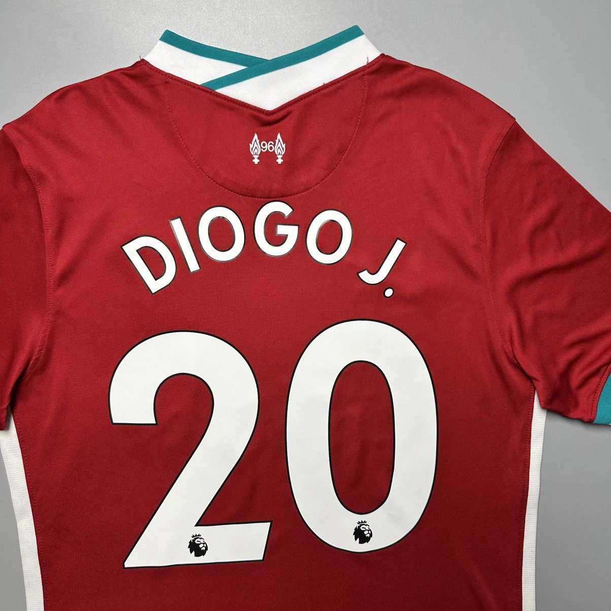 Vintage LIVERPOOL NIKE 2020/2021 FOOTBALL HOME JERSEY #20 DIOGO JOTA Size US M / EU 48-50 / 2 - 8 Thumbnail