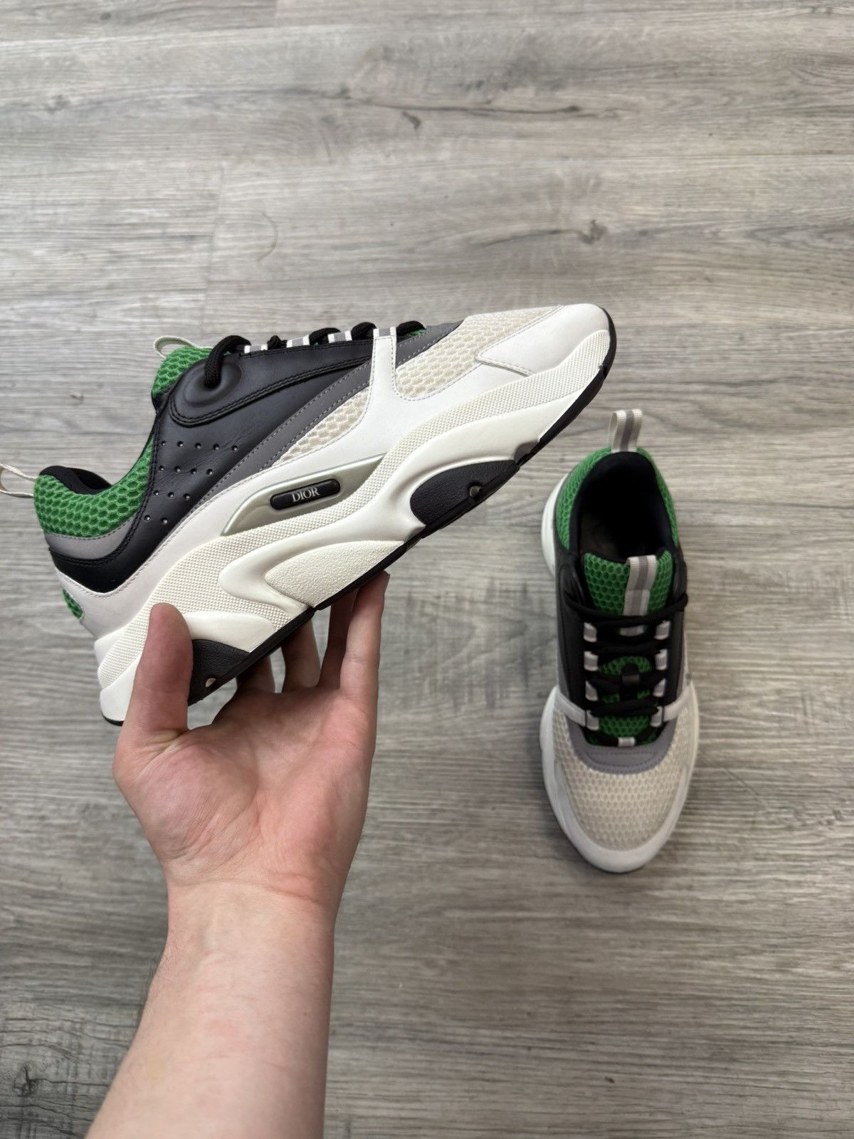 Dior Dior B22 Green/White Size US 9 / EU 42 - 1 Thumbnail